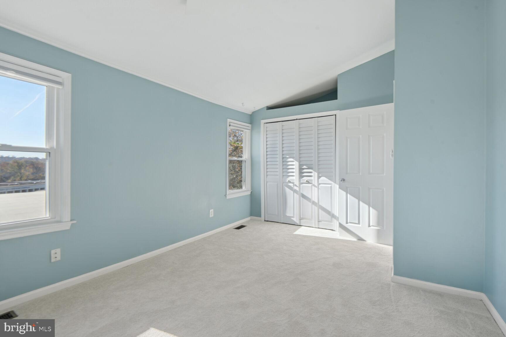 CAMERON KNOLLS - Residential