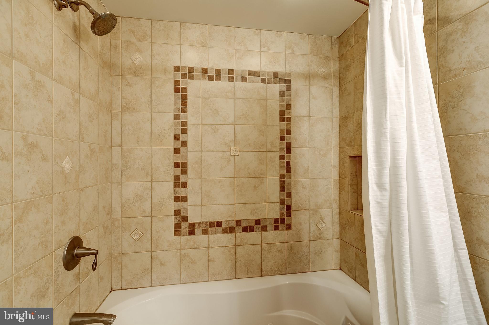 LOCUST POINT - Residential