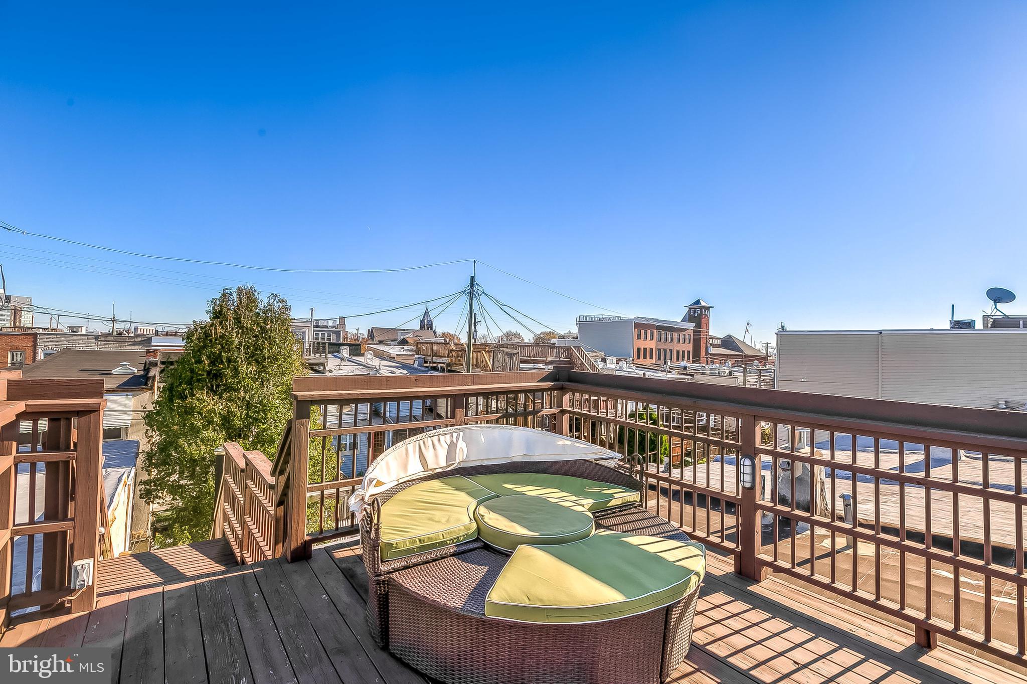 LOCUST POINT - Residential