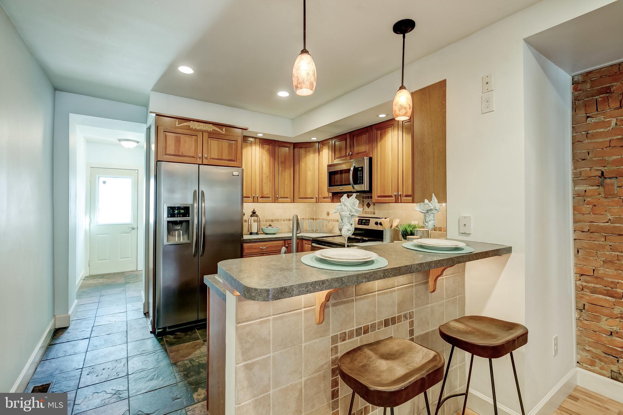 LOCUST POINT - Residential