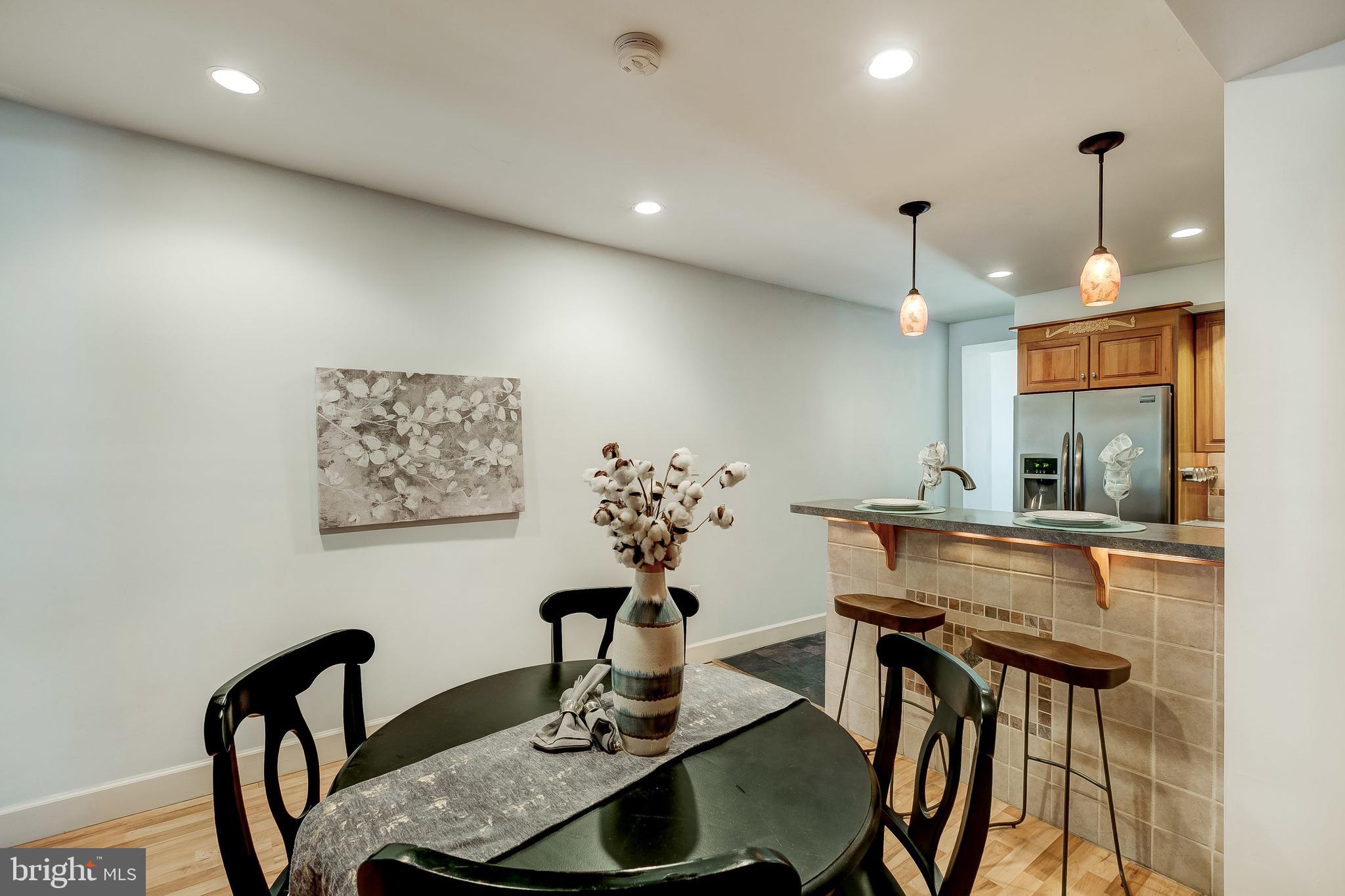 LOCUST POINT - Residential