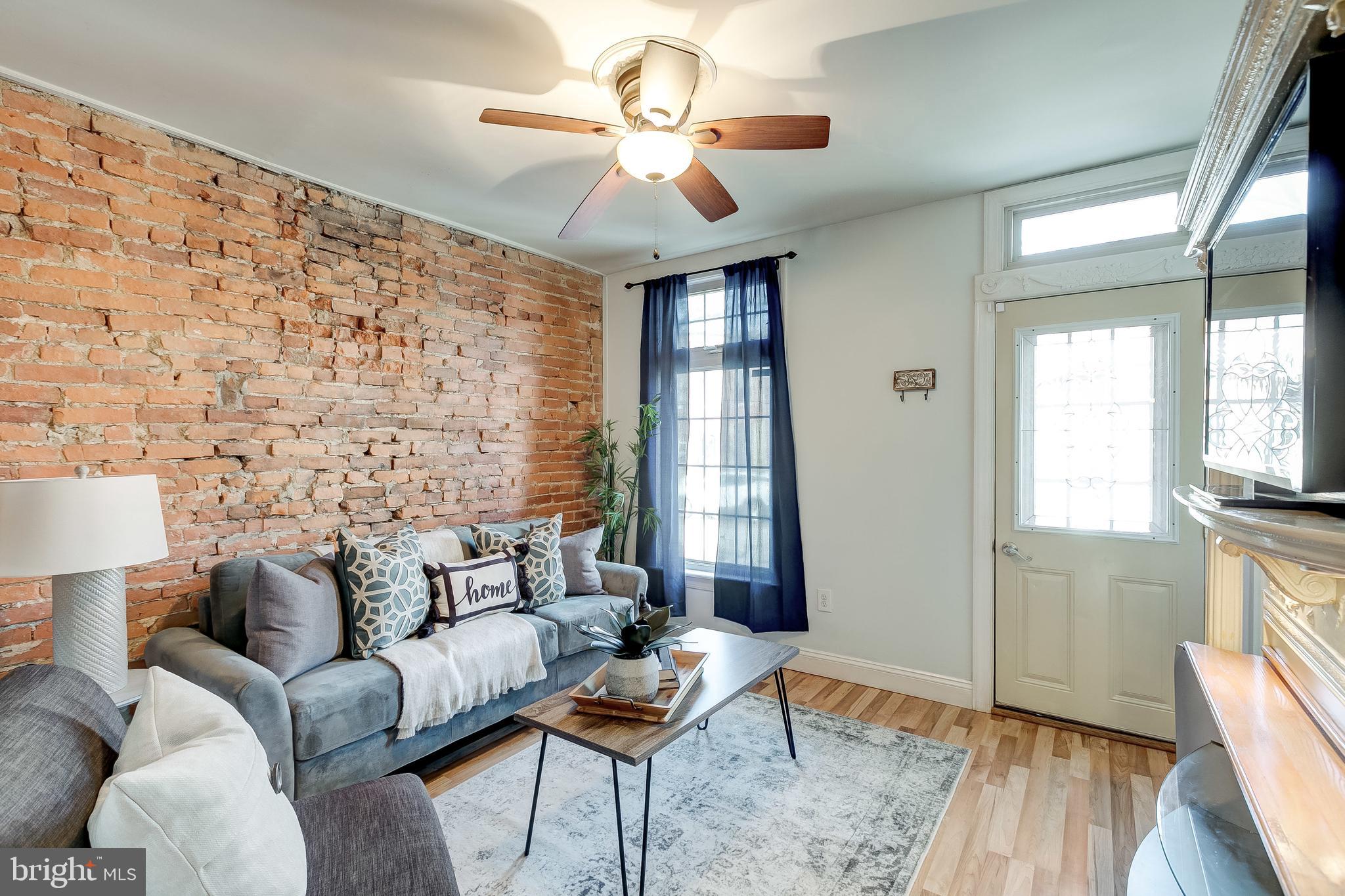 LOCUST POINT - Residential