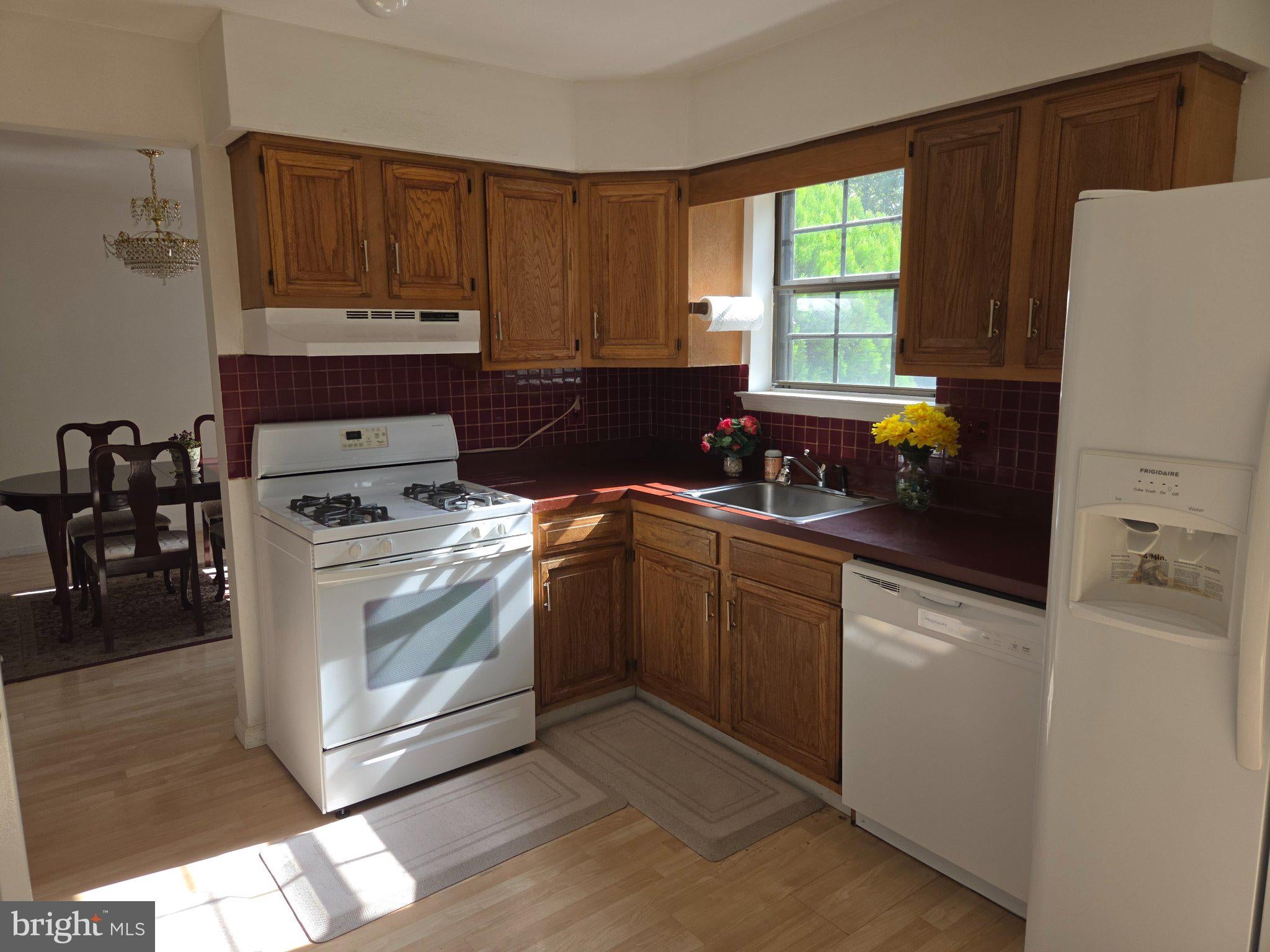 814 BERRYWOOD LANE