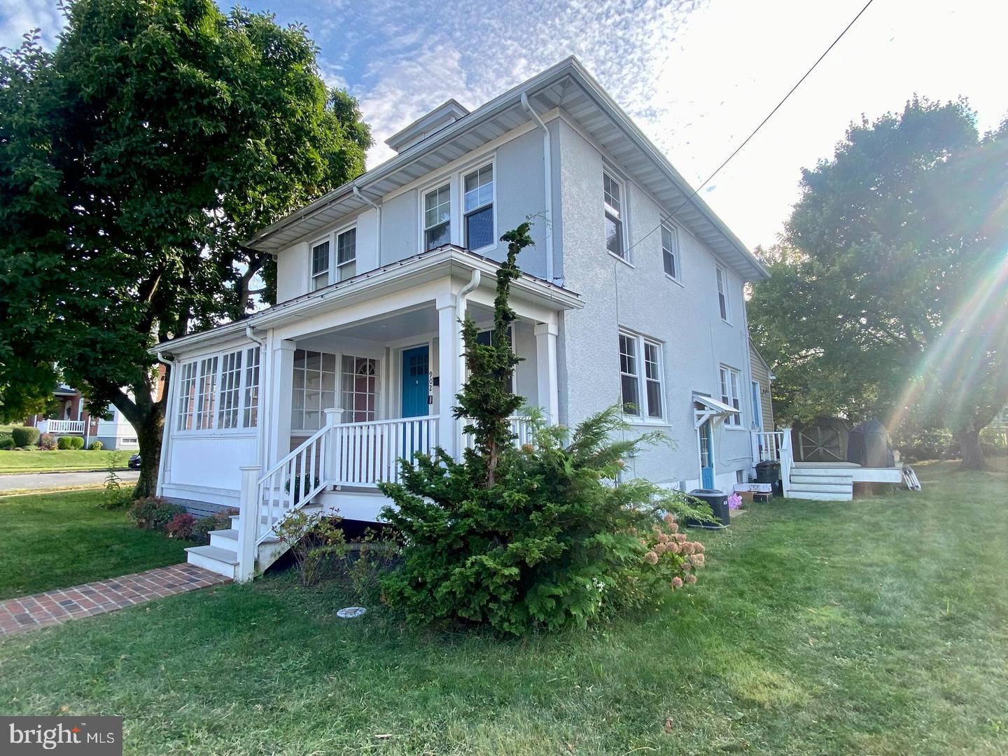 902 N 9TH STREET