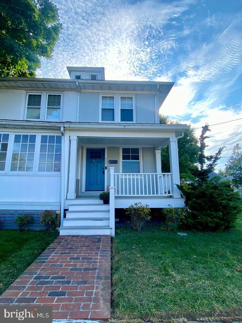 902 N 9TH STREET