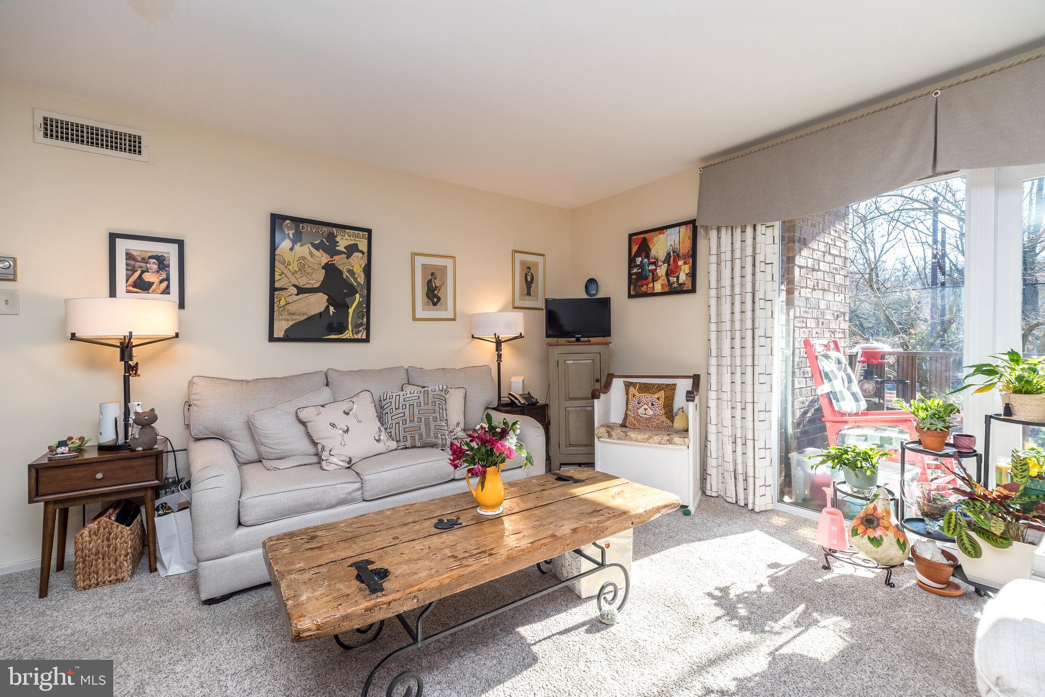 1610 THE FAIRWAY 304W