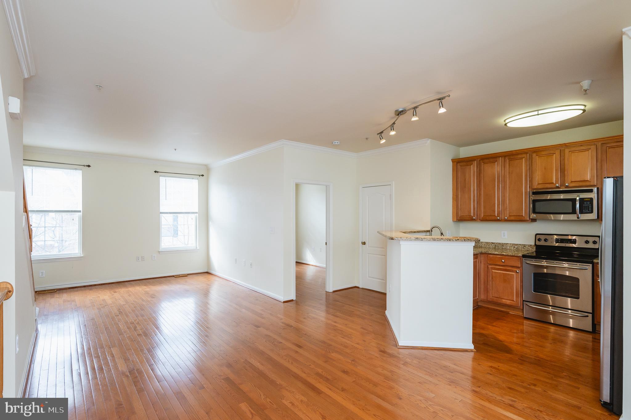 HIGH VIEW AT HUNT VALLEY - Residential Lease