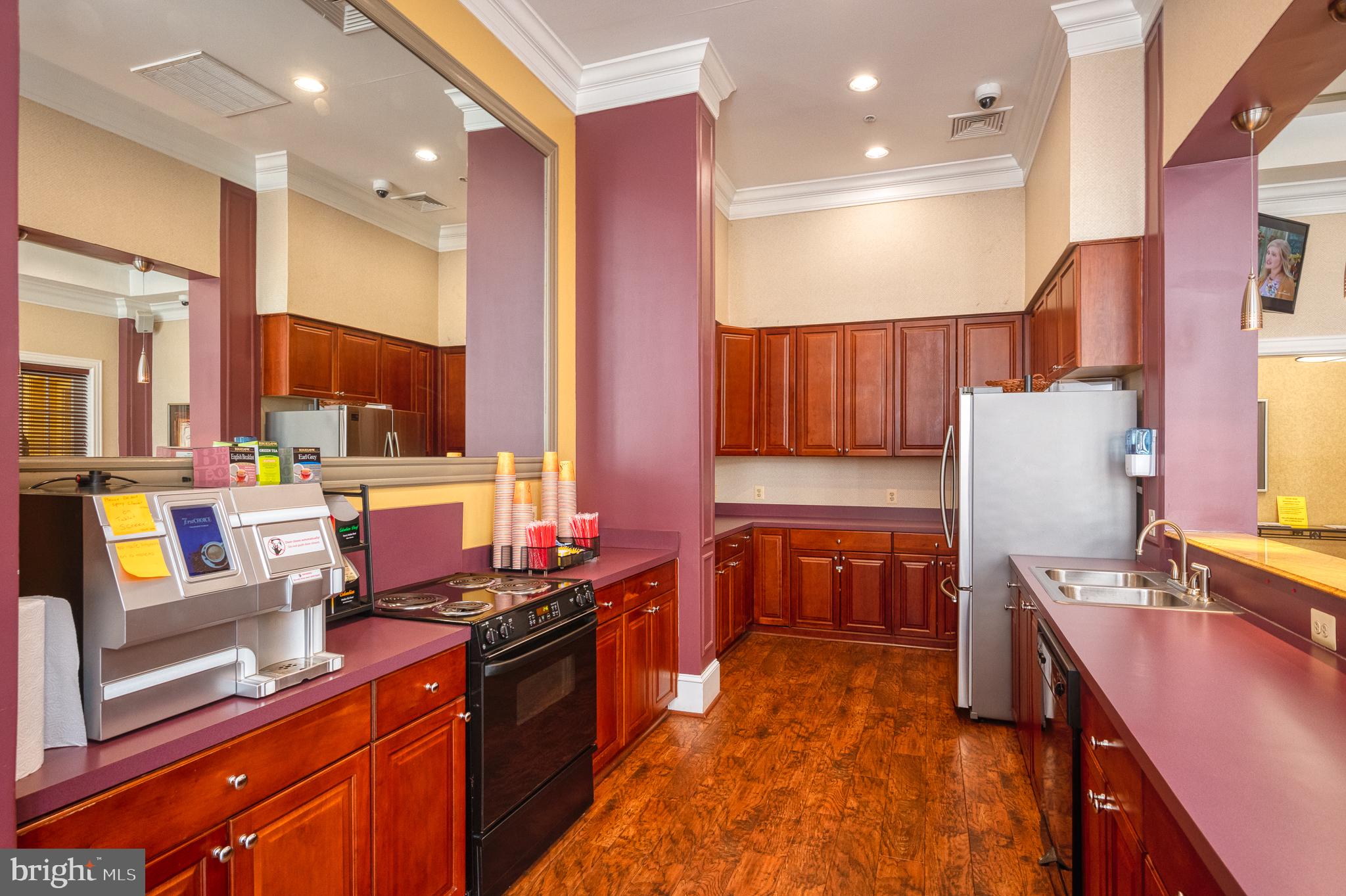 HIGH VIEW AT HUNT VALLEY - Residential Lease