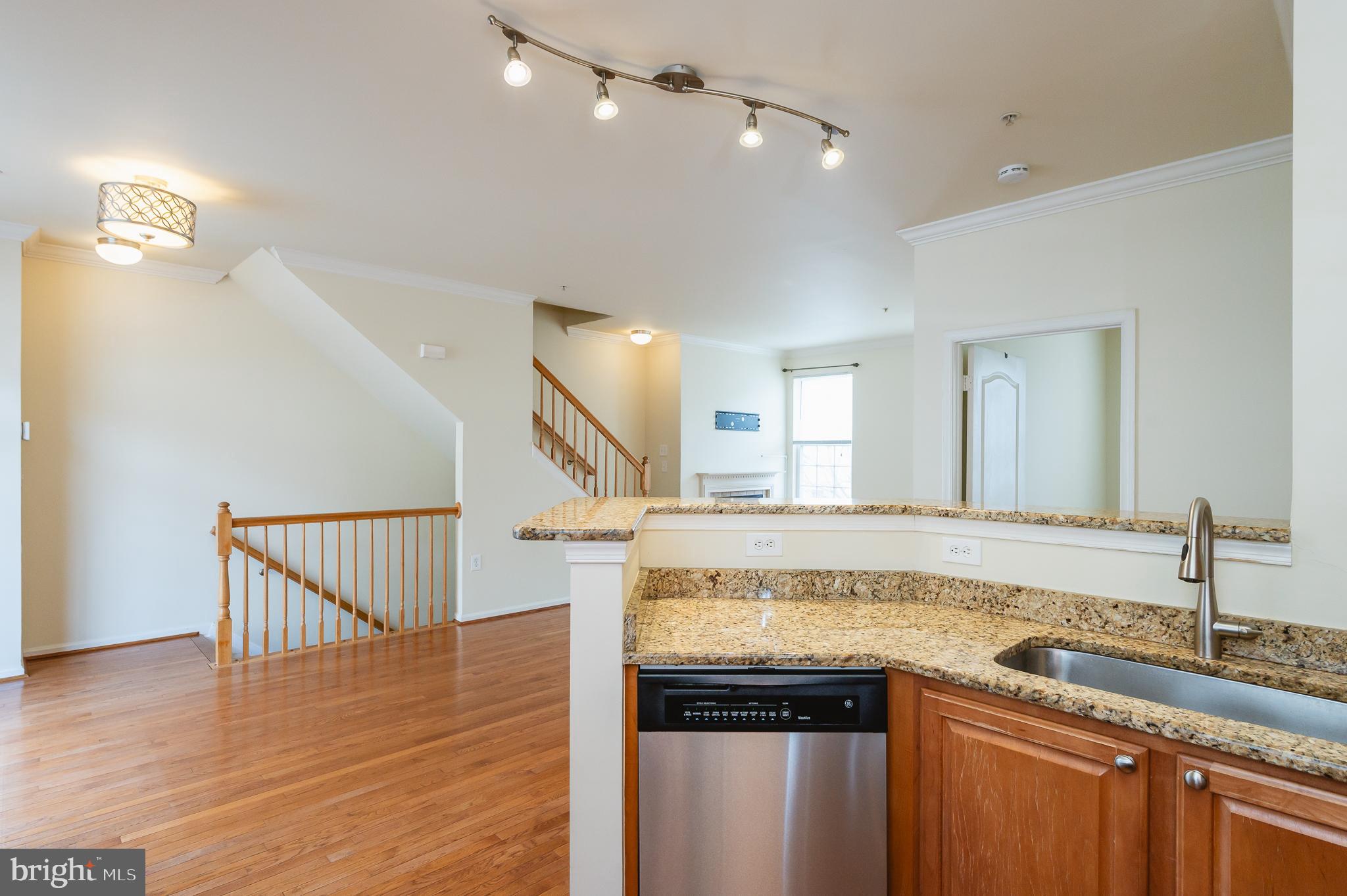 HIGH VIEW AT HUNT VALLEY - Residential Lease