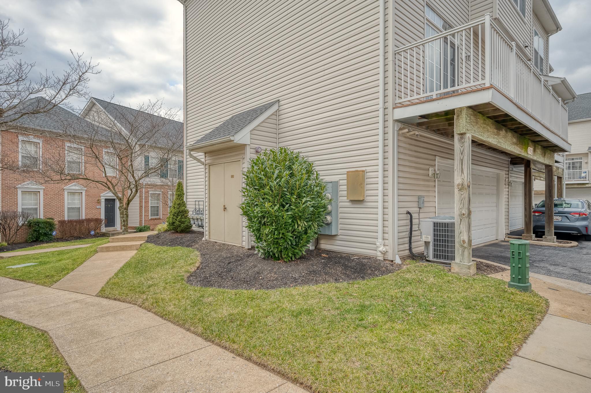 HIGH VIEW AT HUNT VALLEY - Residential Lease