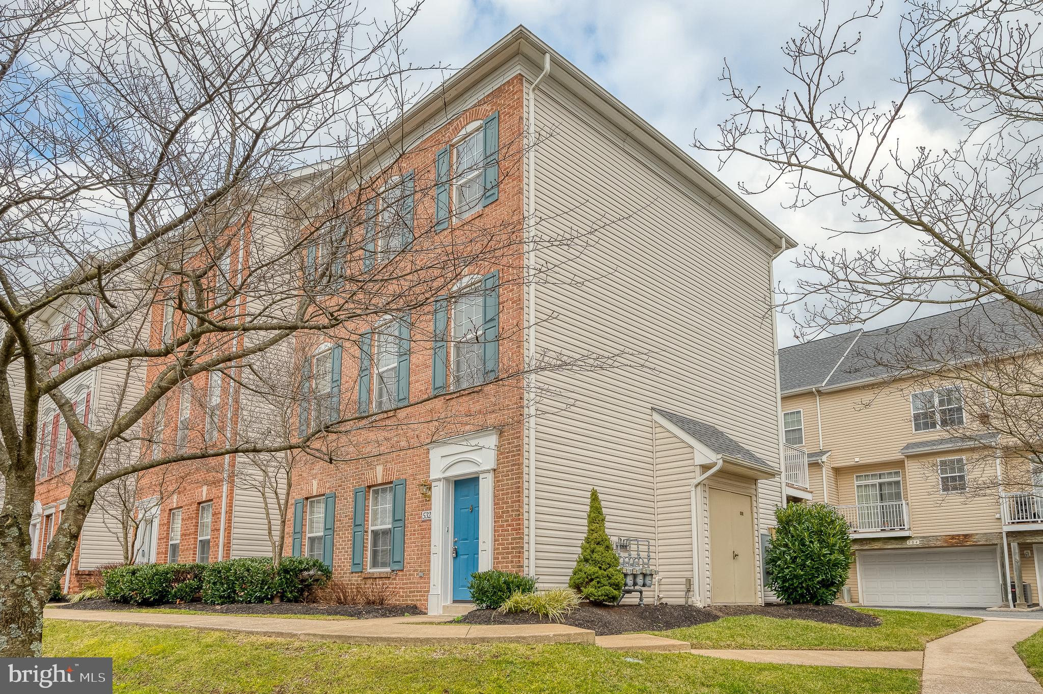 HIGH VIEW AT HUNT VALLEY - Residential Lease