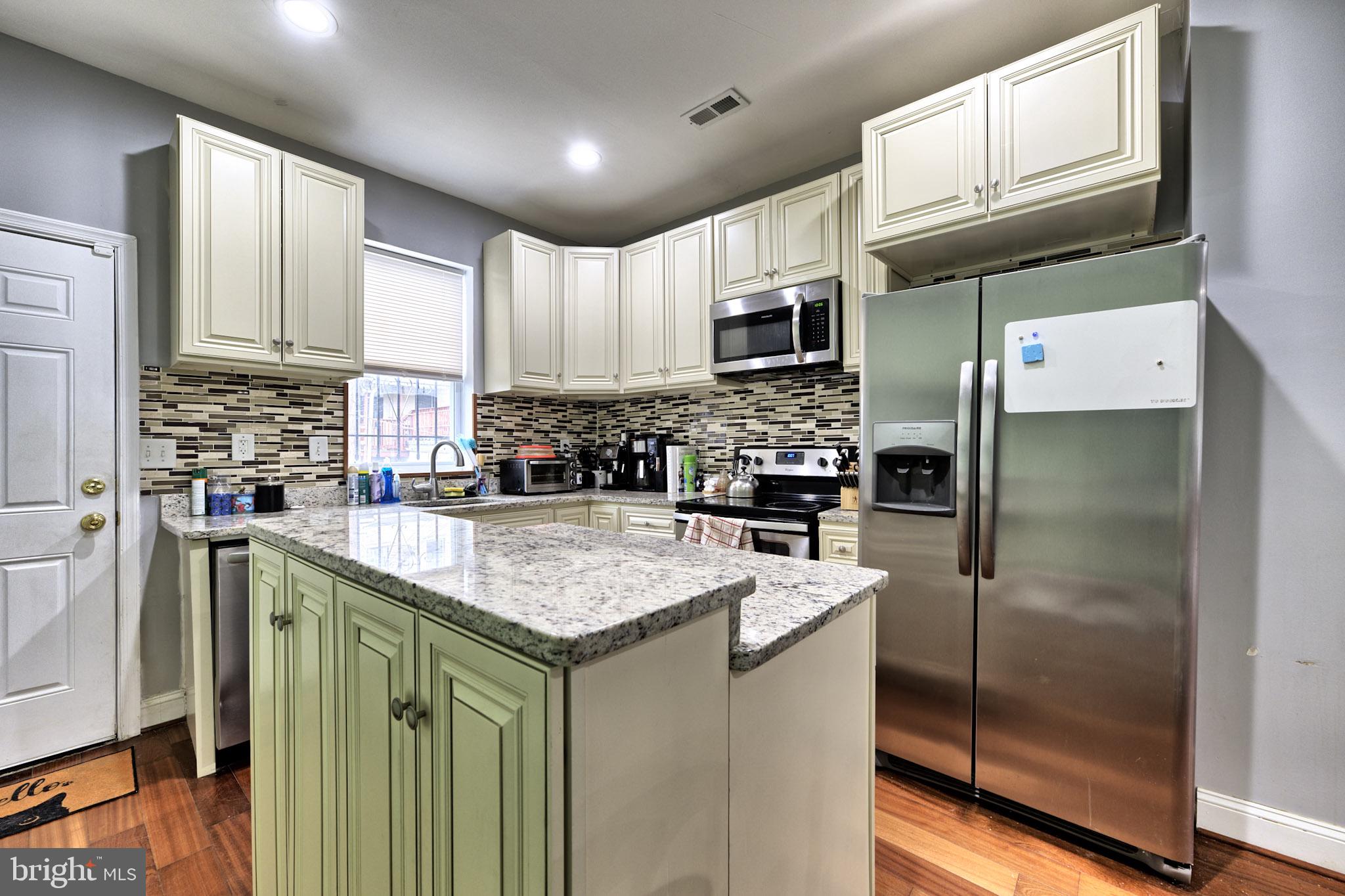 CHARLES VILLAGE - Residential Lease