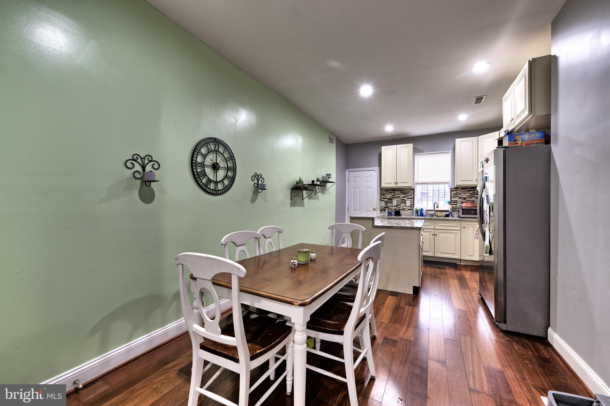 CHARLES VILLAGE - Residential Lease