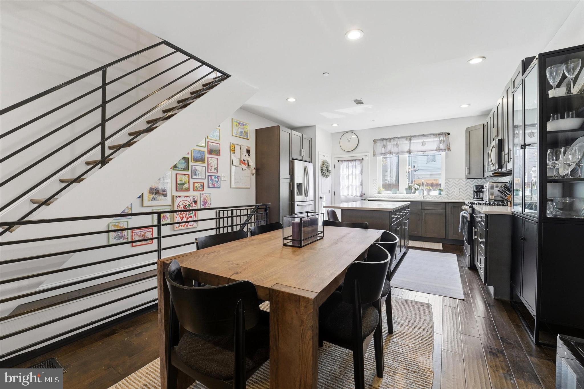 POINT BREEZE - Residential
