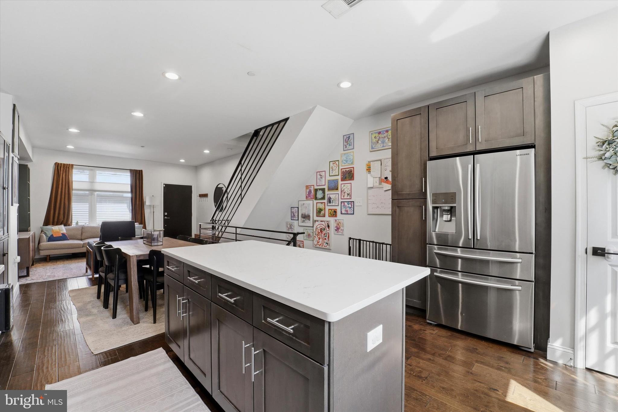 POINT BREEZE - Residential