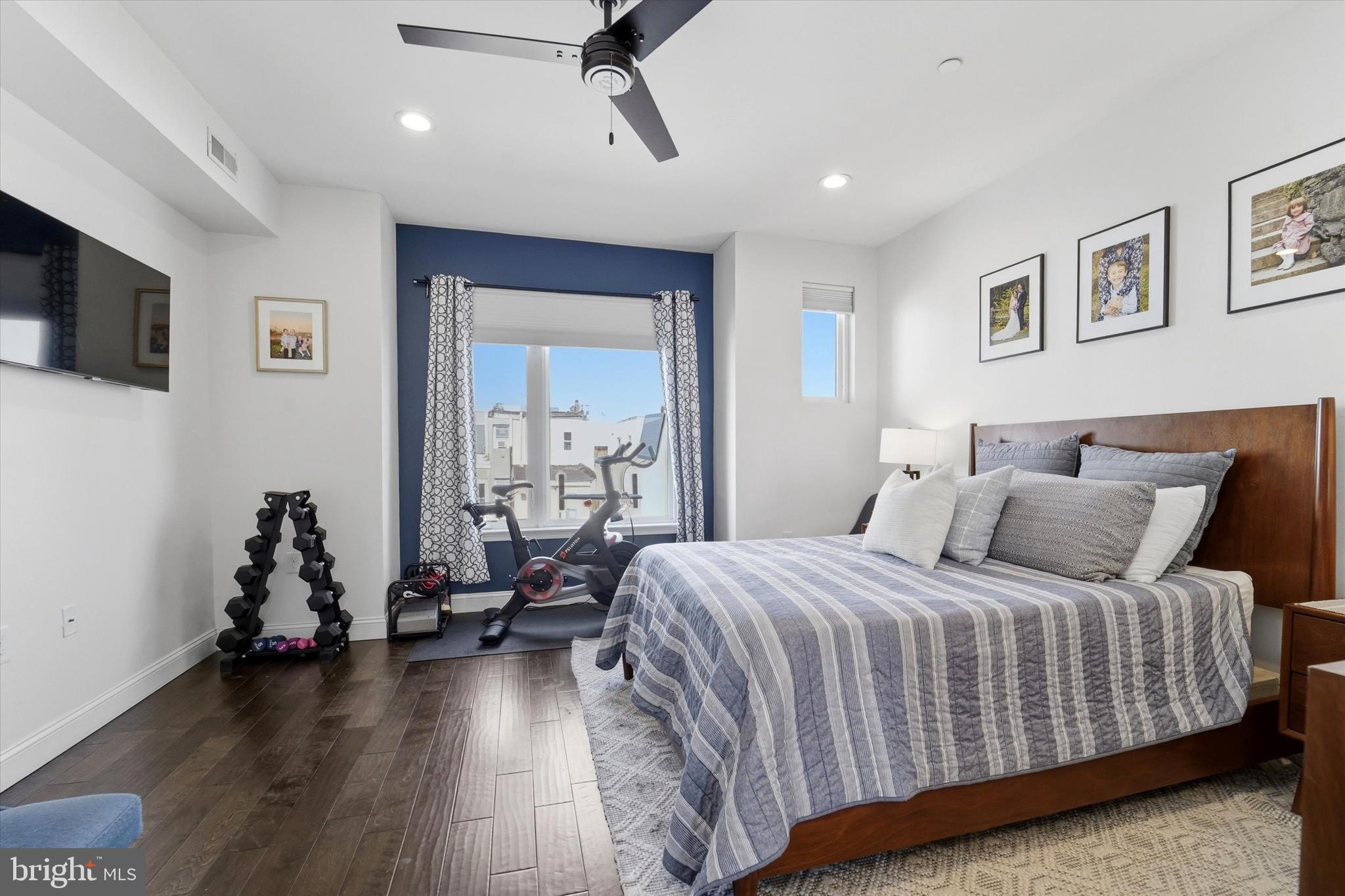 POINT BREEZE - Residential