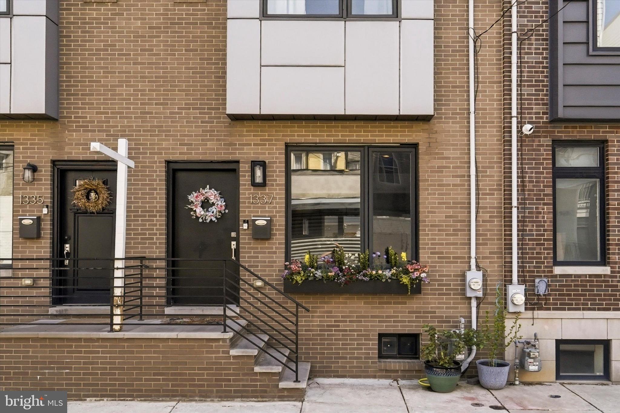 POINT BREEZE - Residential