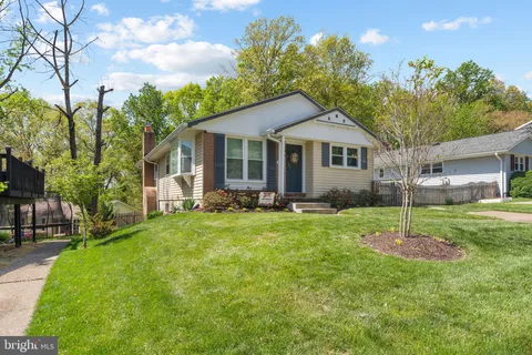 12816 Greenhall Drive, Woodbridge, VA MLS: VAPW2092130