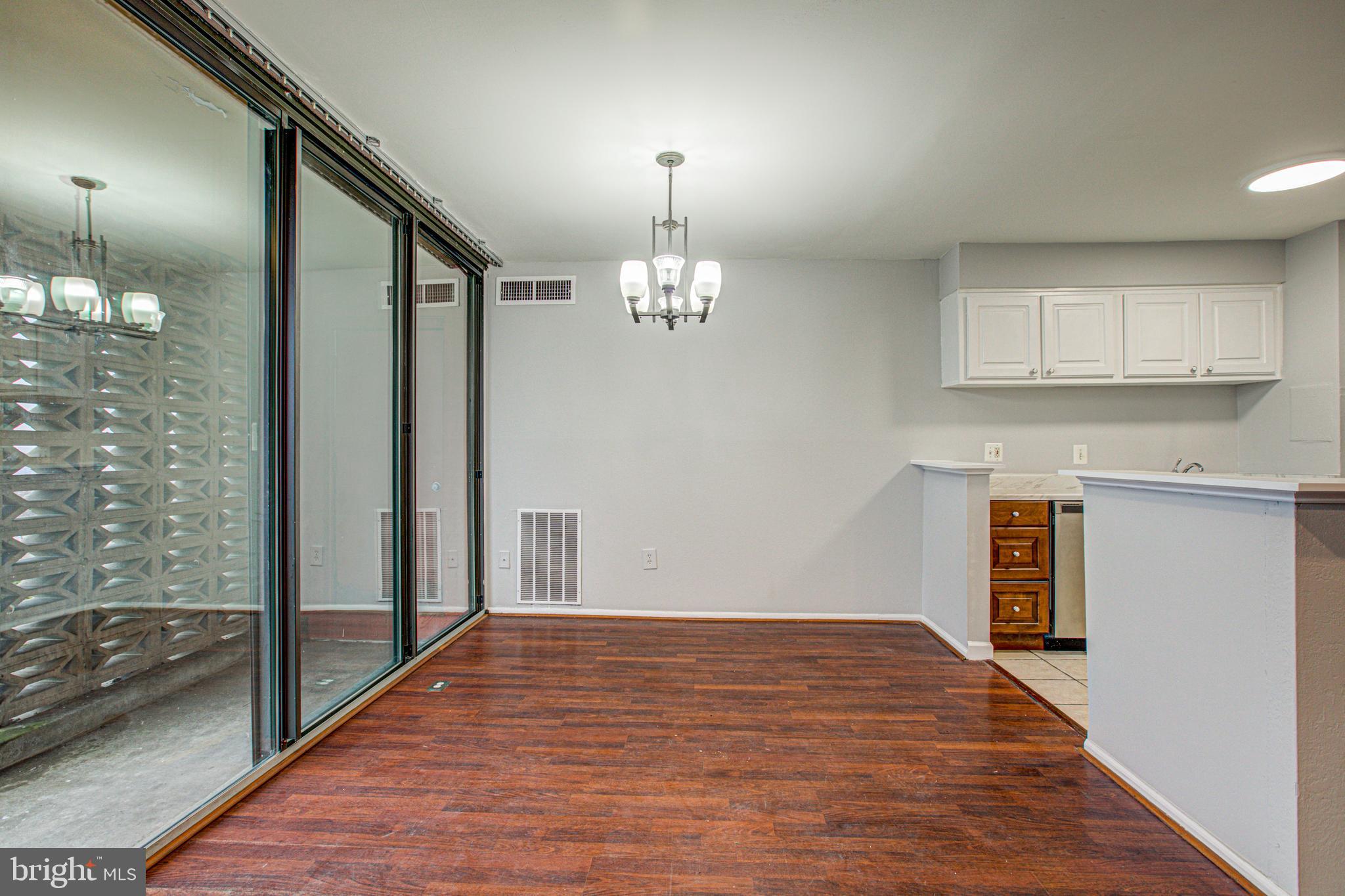 EOS TWENTY-ONE - Residential