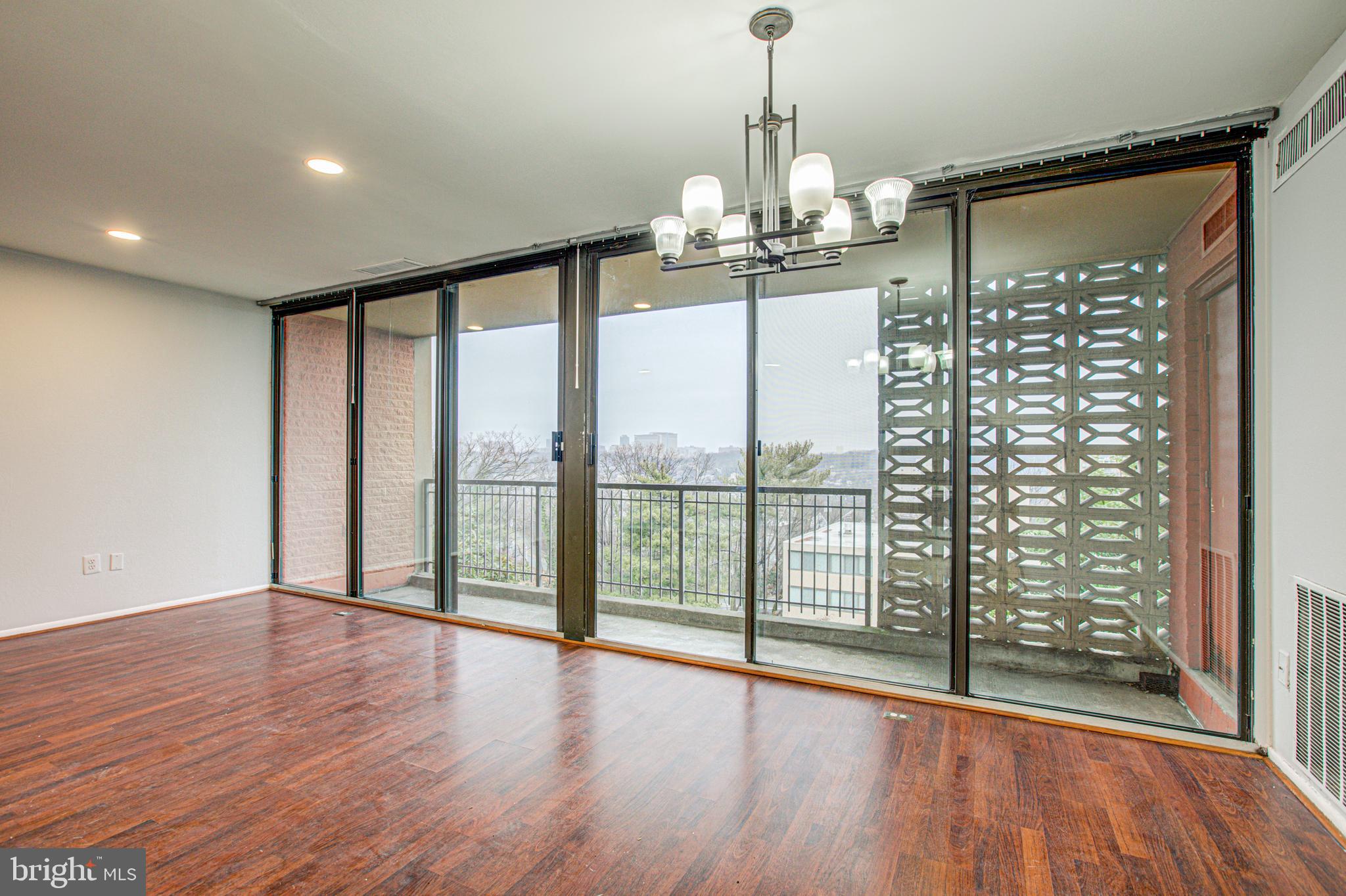 EOS TWENTY-ONE - Residential