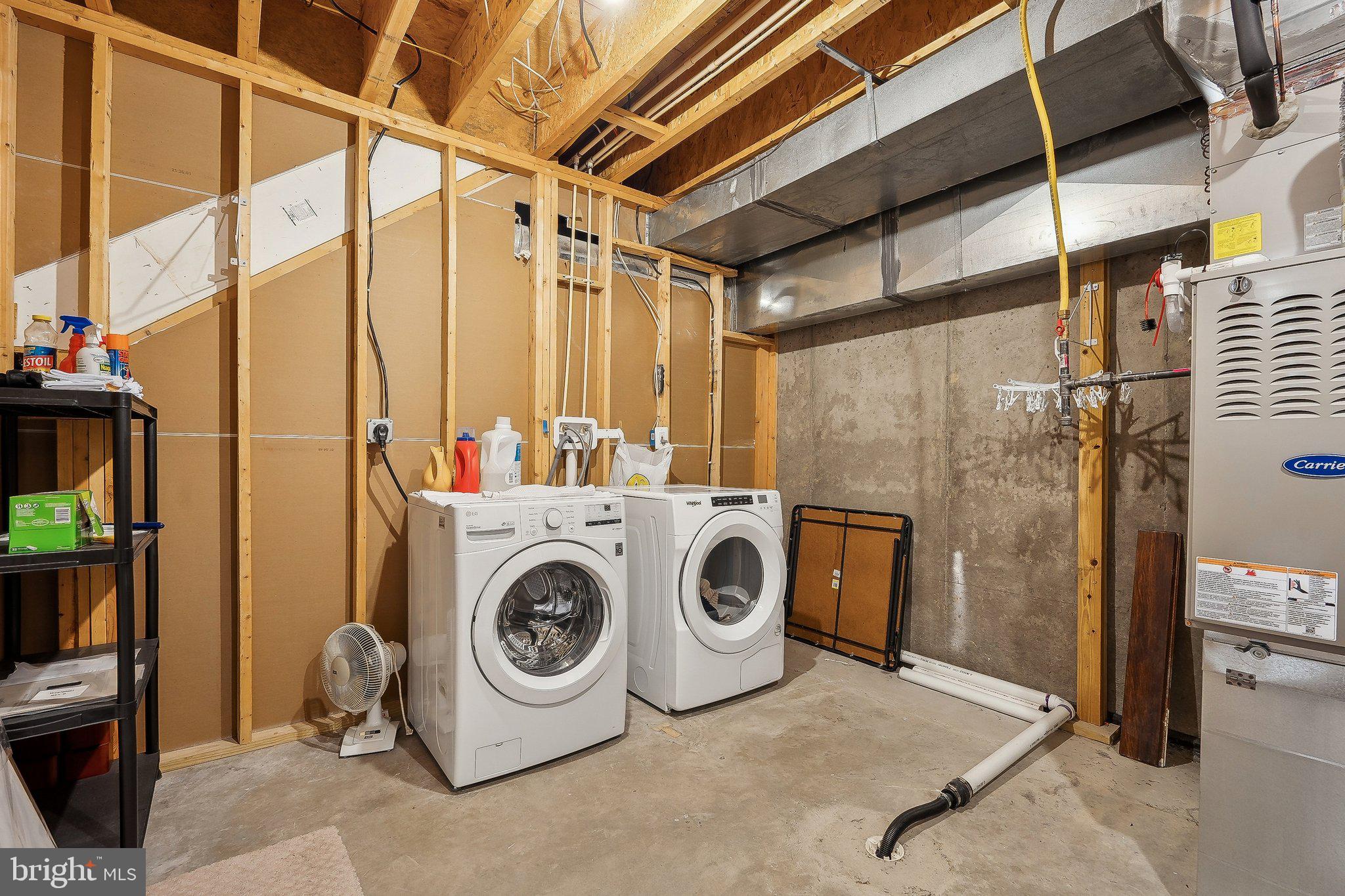 WINDSOR ESTATES - Residential