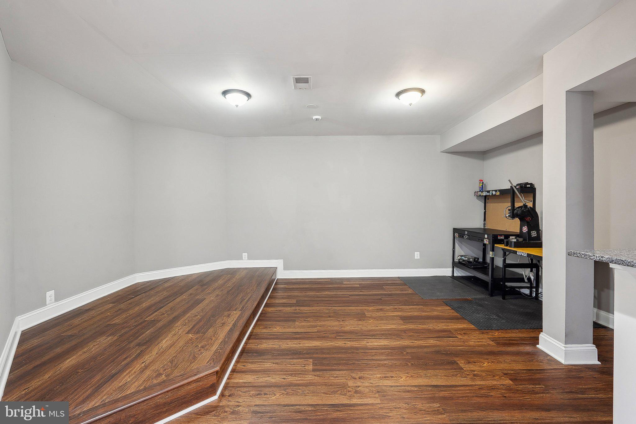 WINDSOR ESTATES - Residential