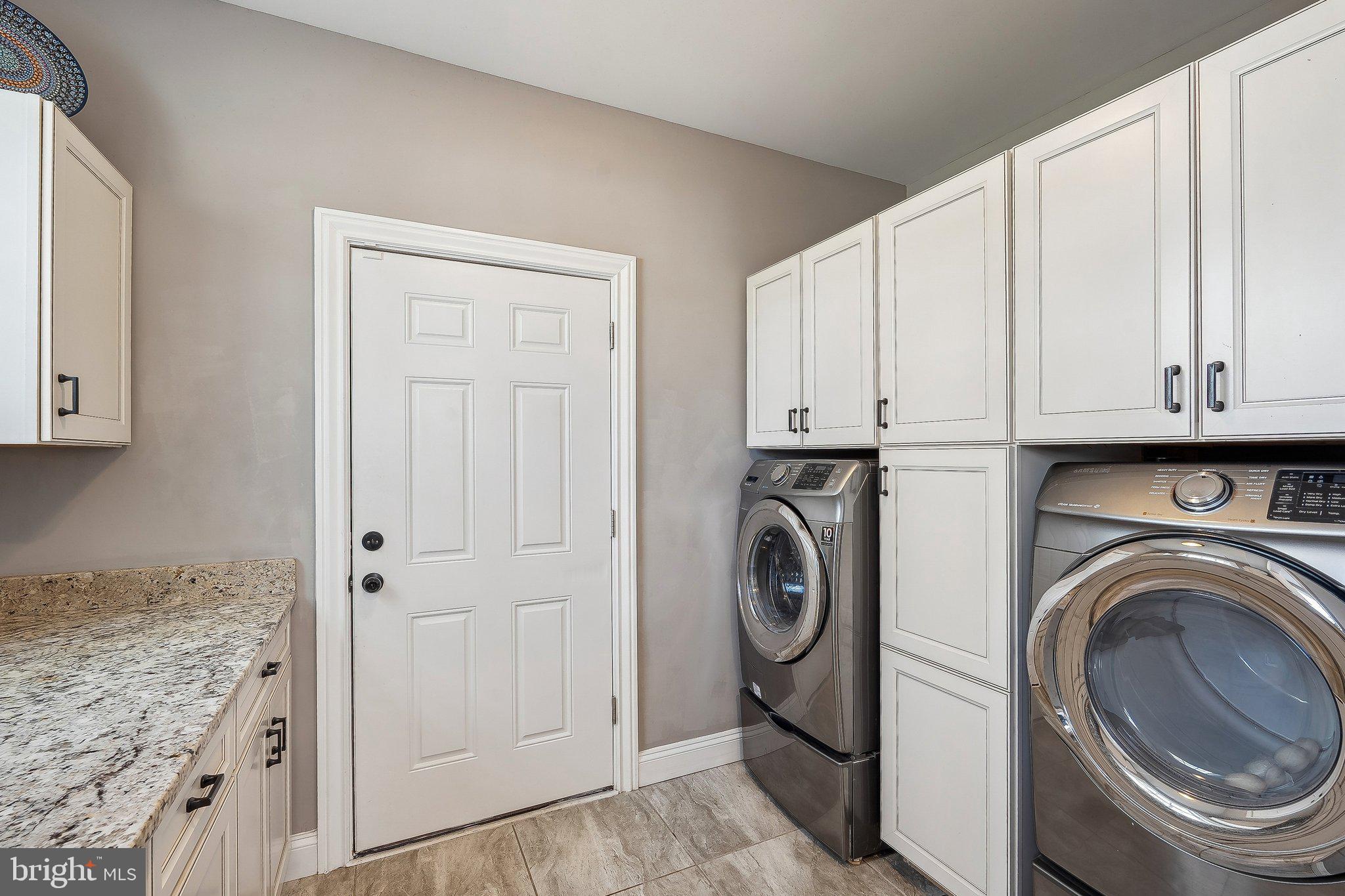 WINDSOR ESTATES - Residential