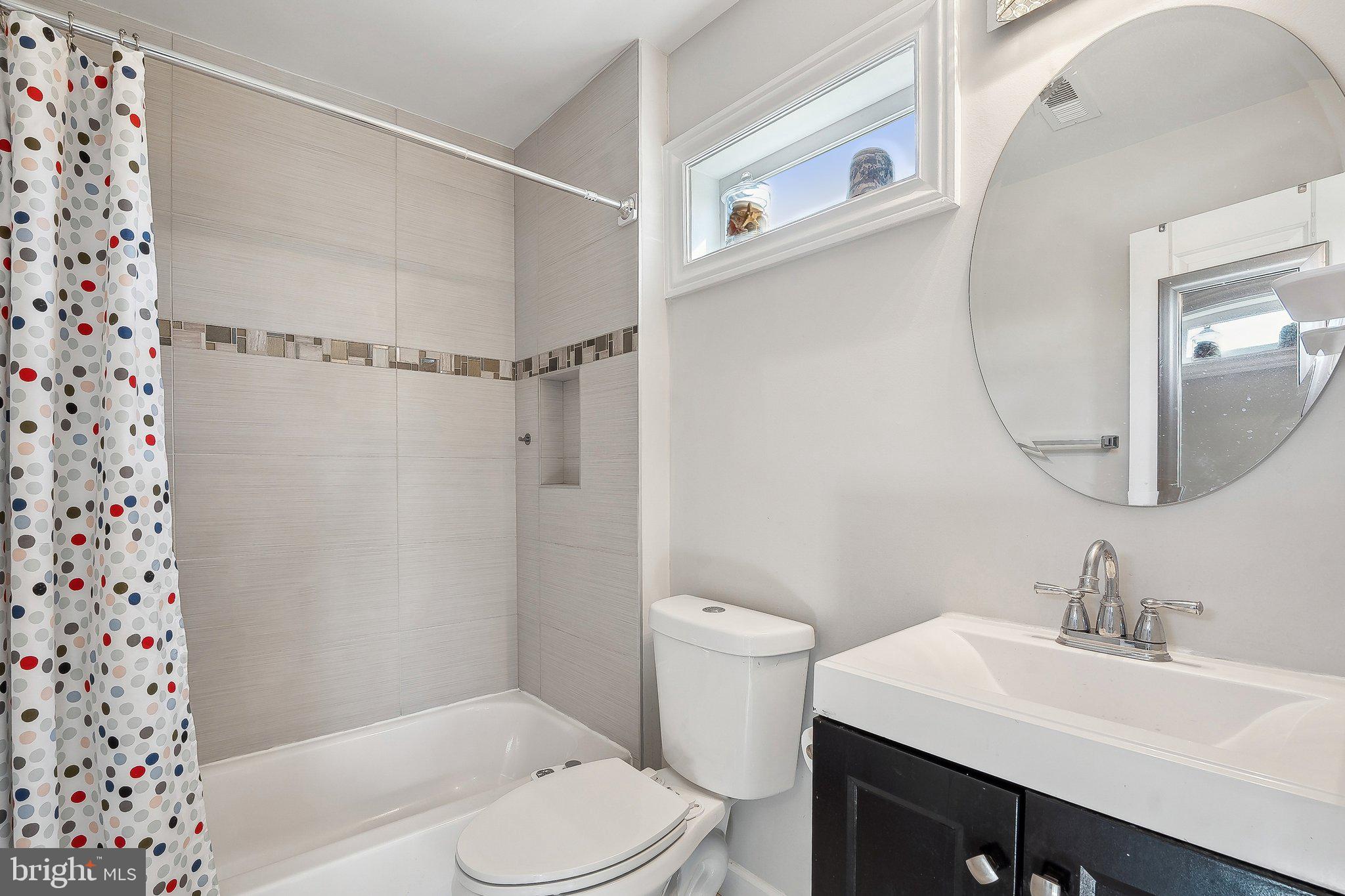 WINDSOR ESTATES - Residential