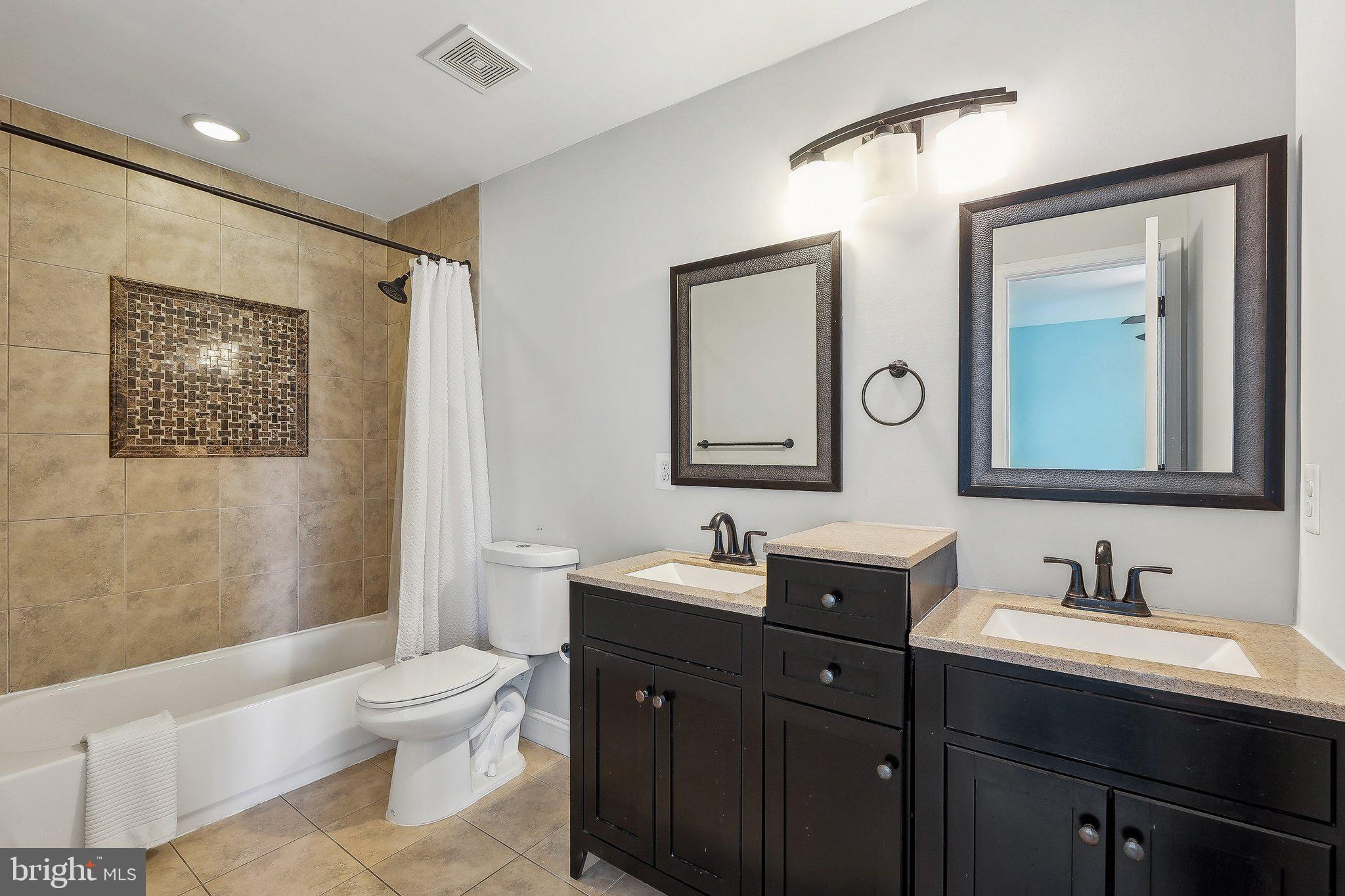 WINDSOR ESTATES - Residential