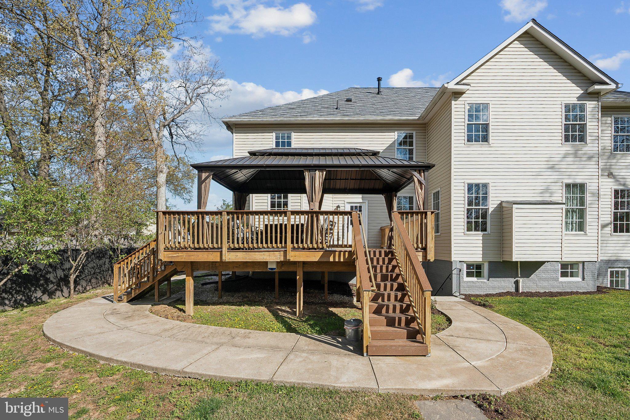 WINDSOR ESTATES - Residential