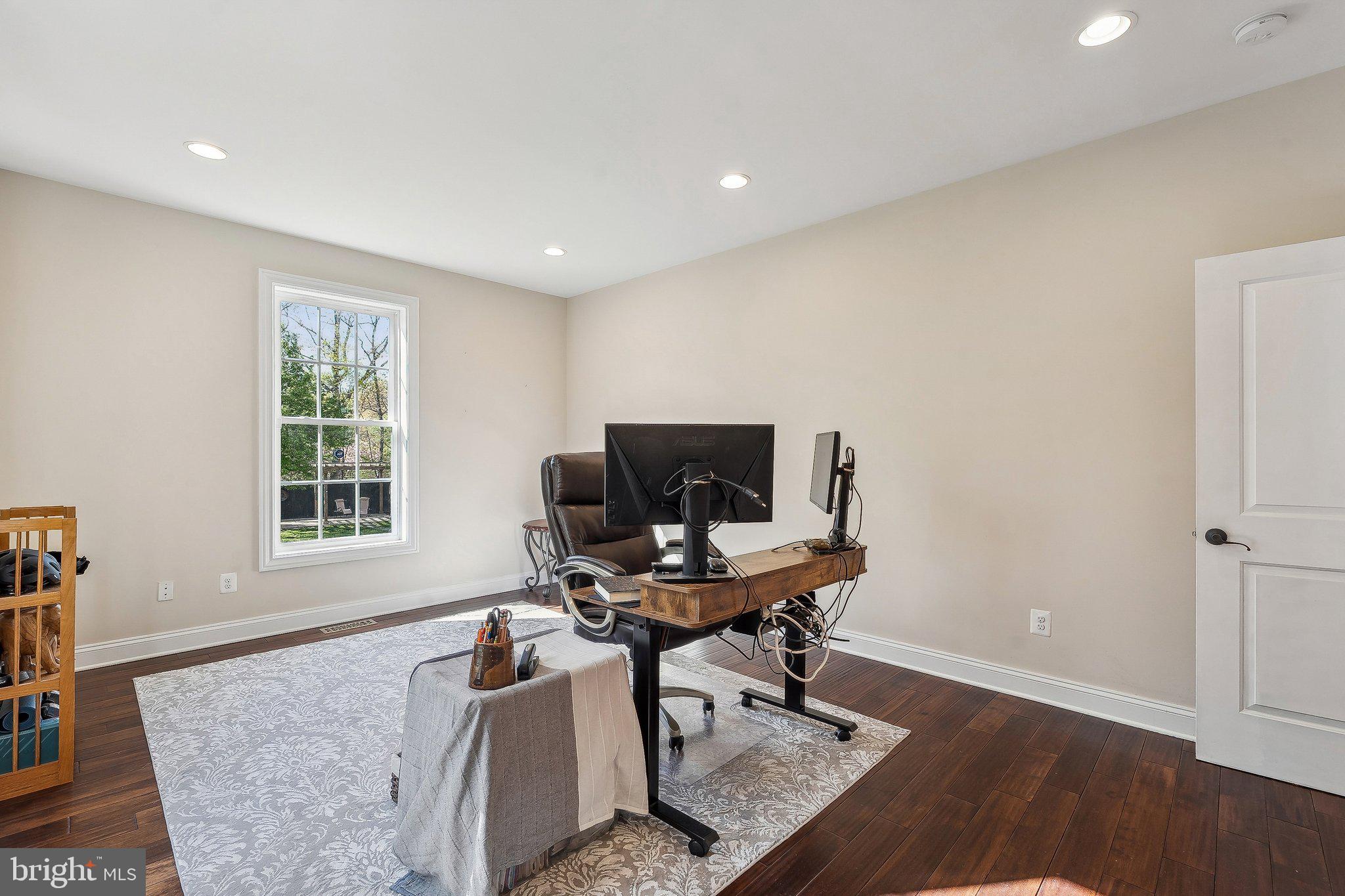 WINDSOR ESTATES - Residential