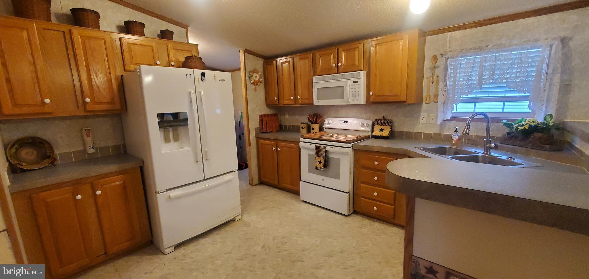 SHERWOOD FOREST - Residential