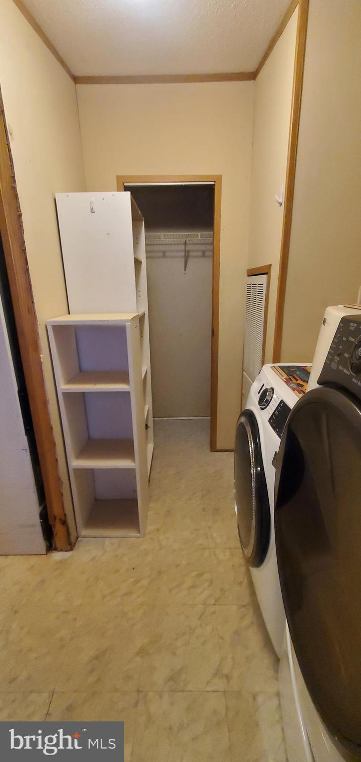 SHERWOOD FOREST - Residential