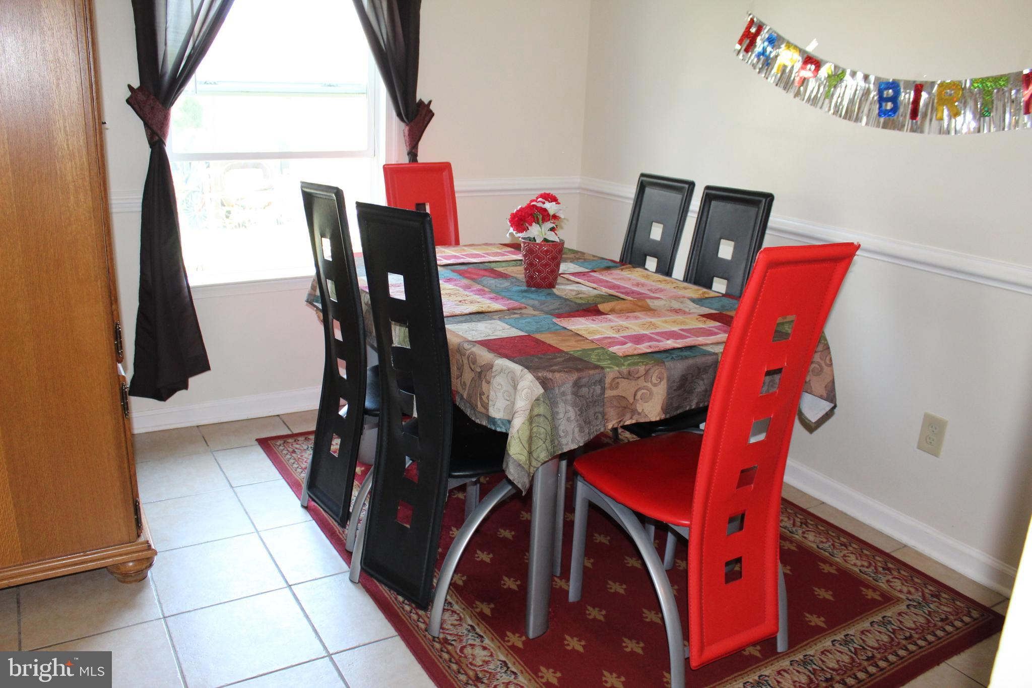 HERITAGE SQUARE - Residential