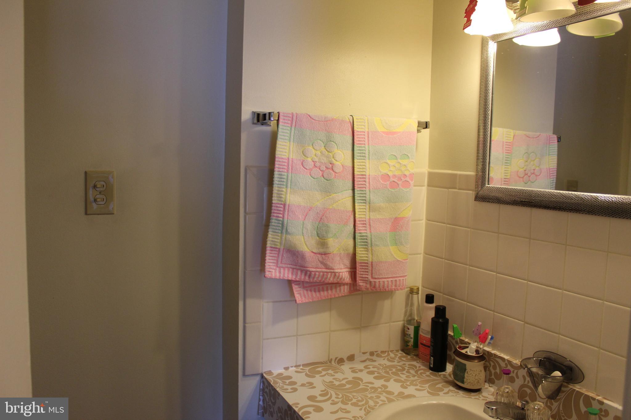 HERITAGE SQUARE - Residential