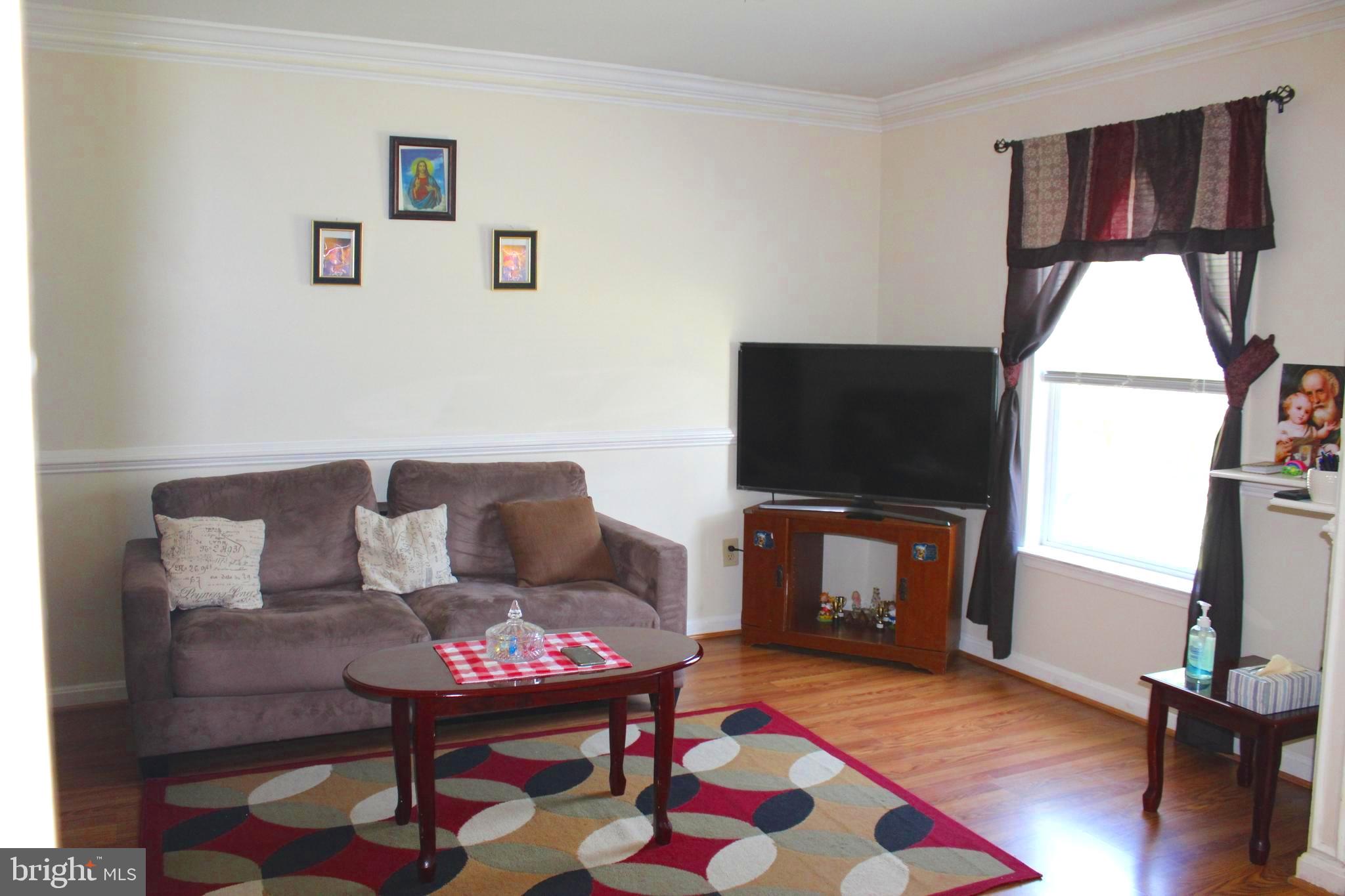 HERITAGE SQUARE - Residential