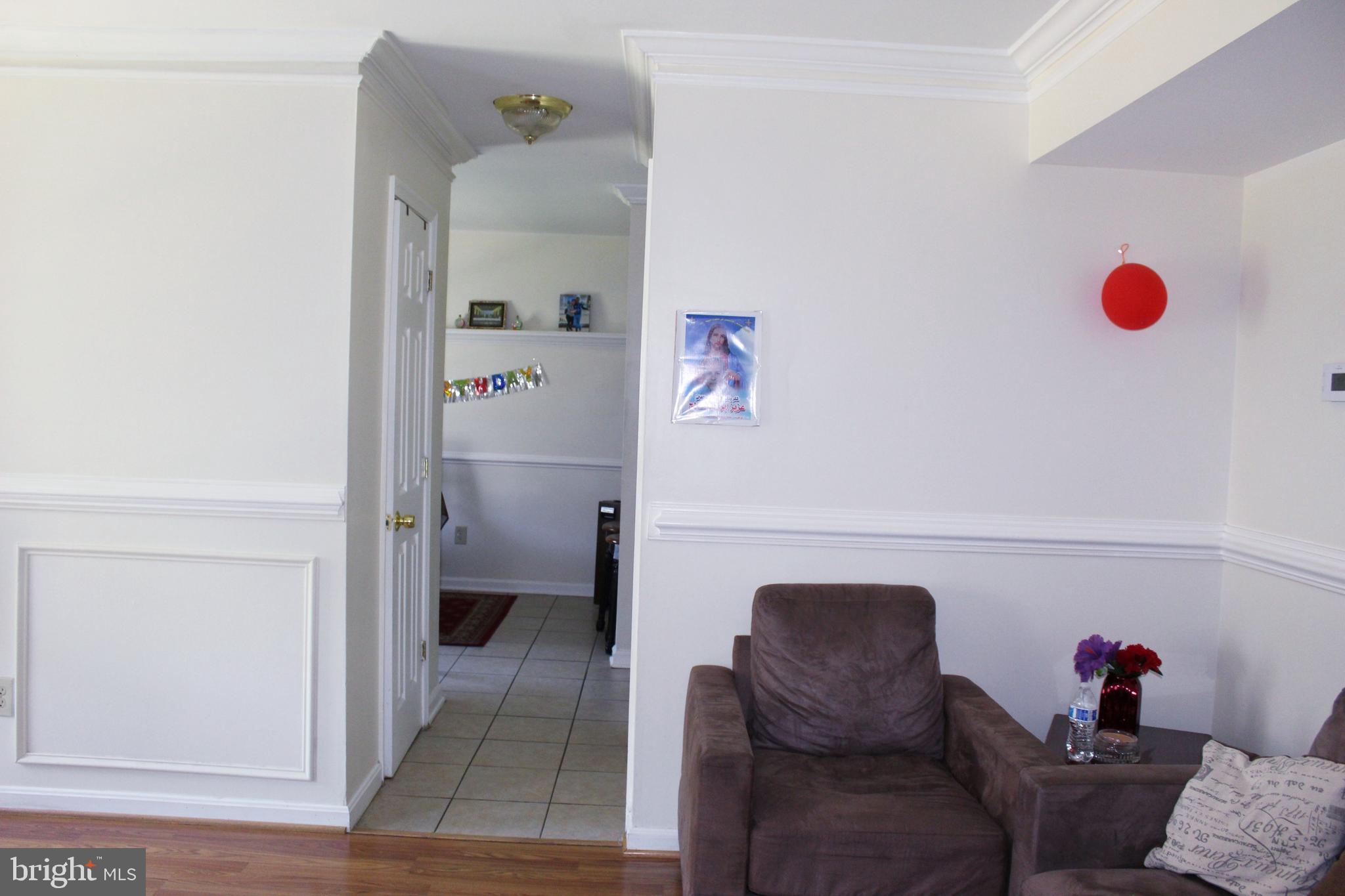 HERITAGE SQUARE - Residential