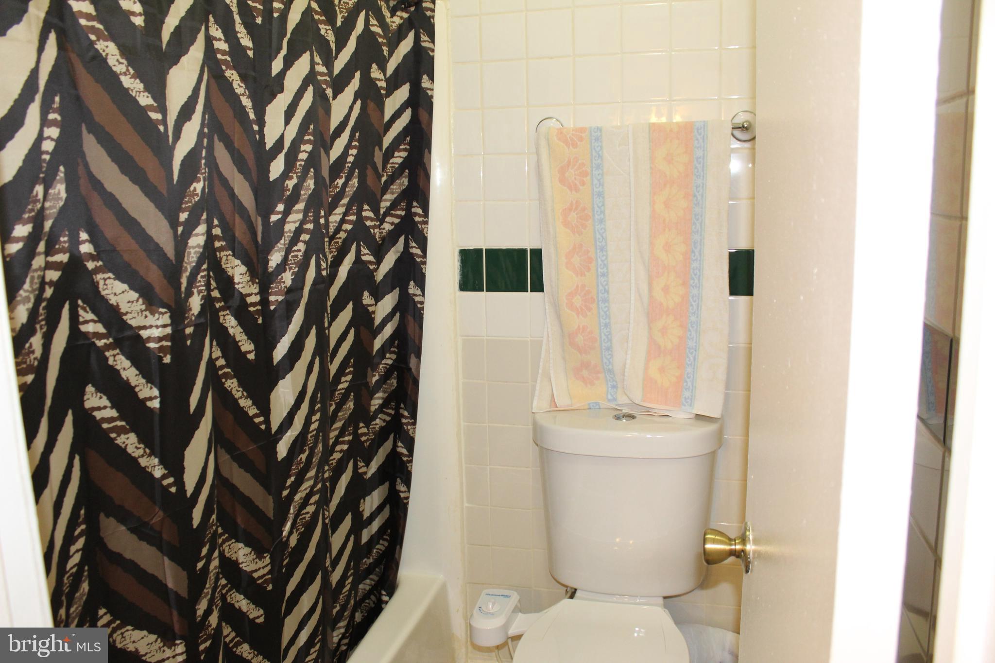 HERITAGE SQUARE - Residential