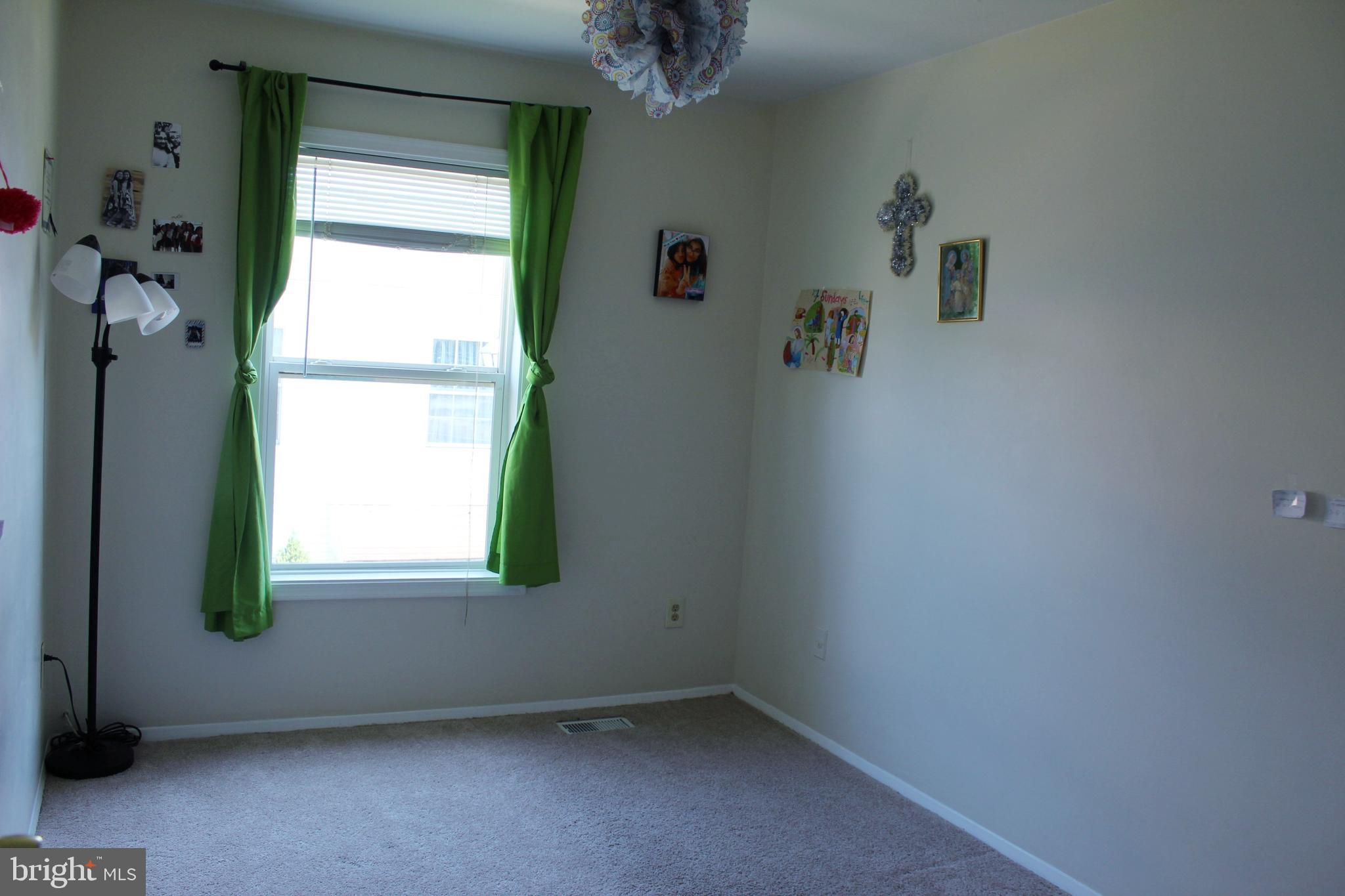 HERITAGE SQUARE - Residential