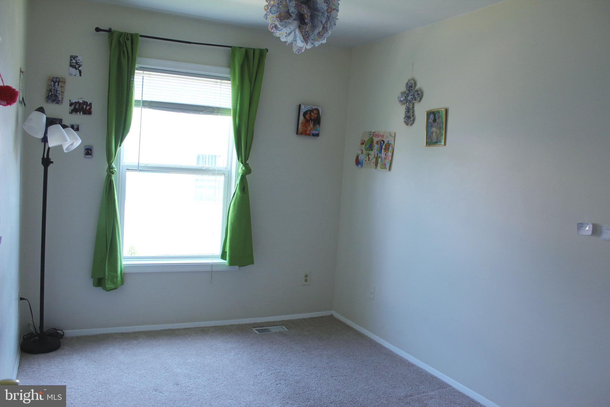 HERITAGE SQUARE - Residential