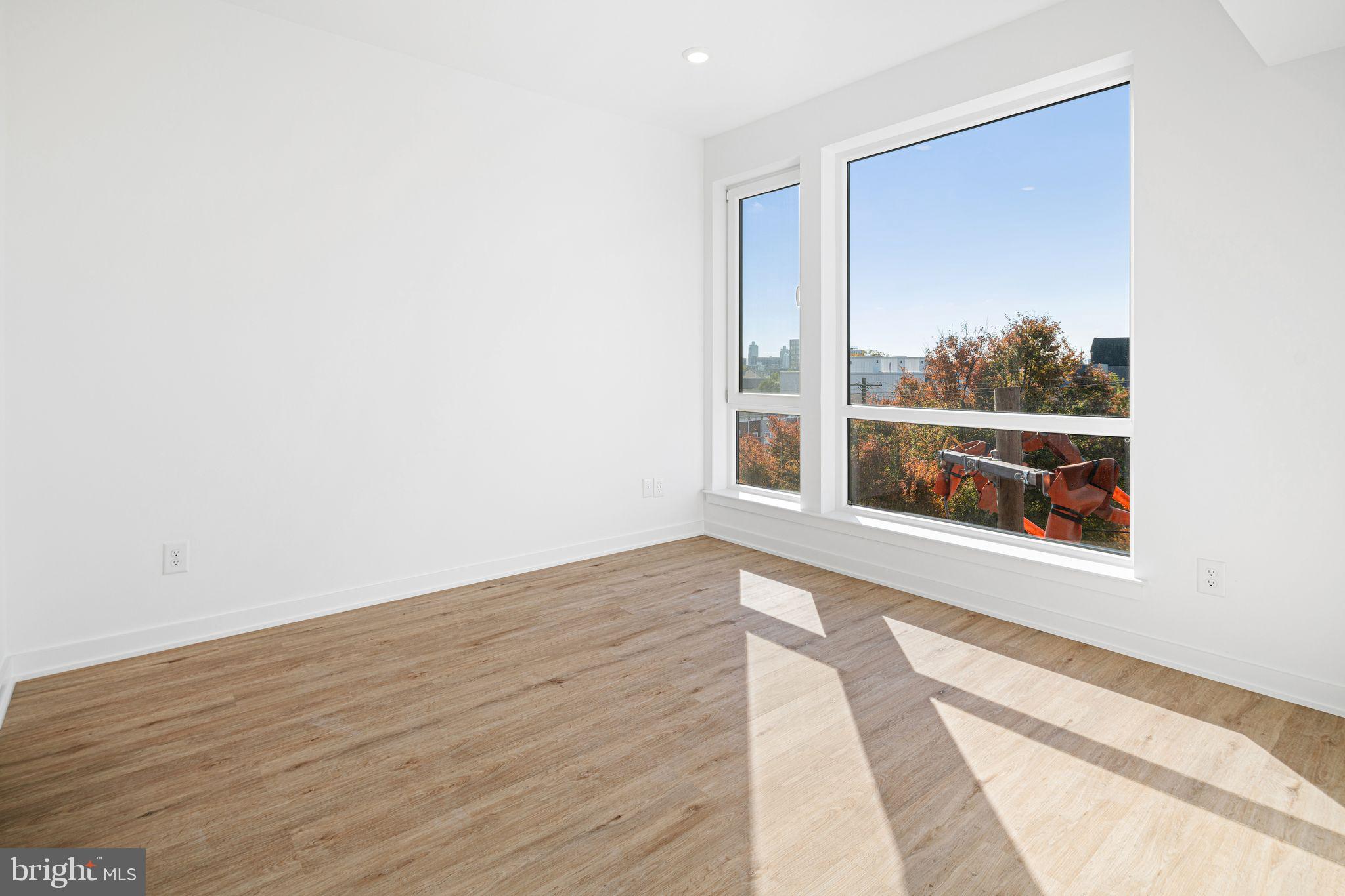 OLDE KENSINGTON - Residential Lease