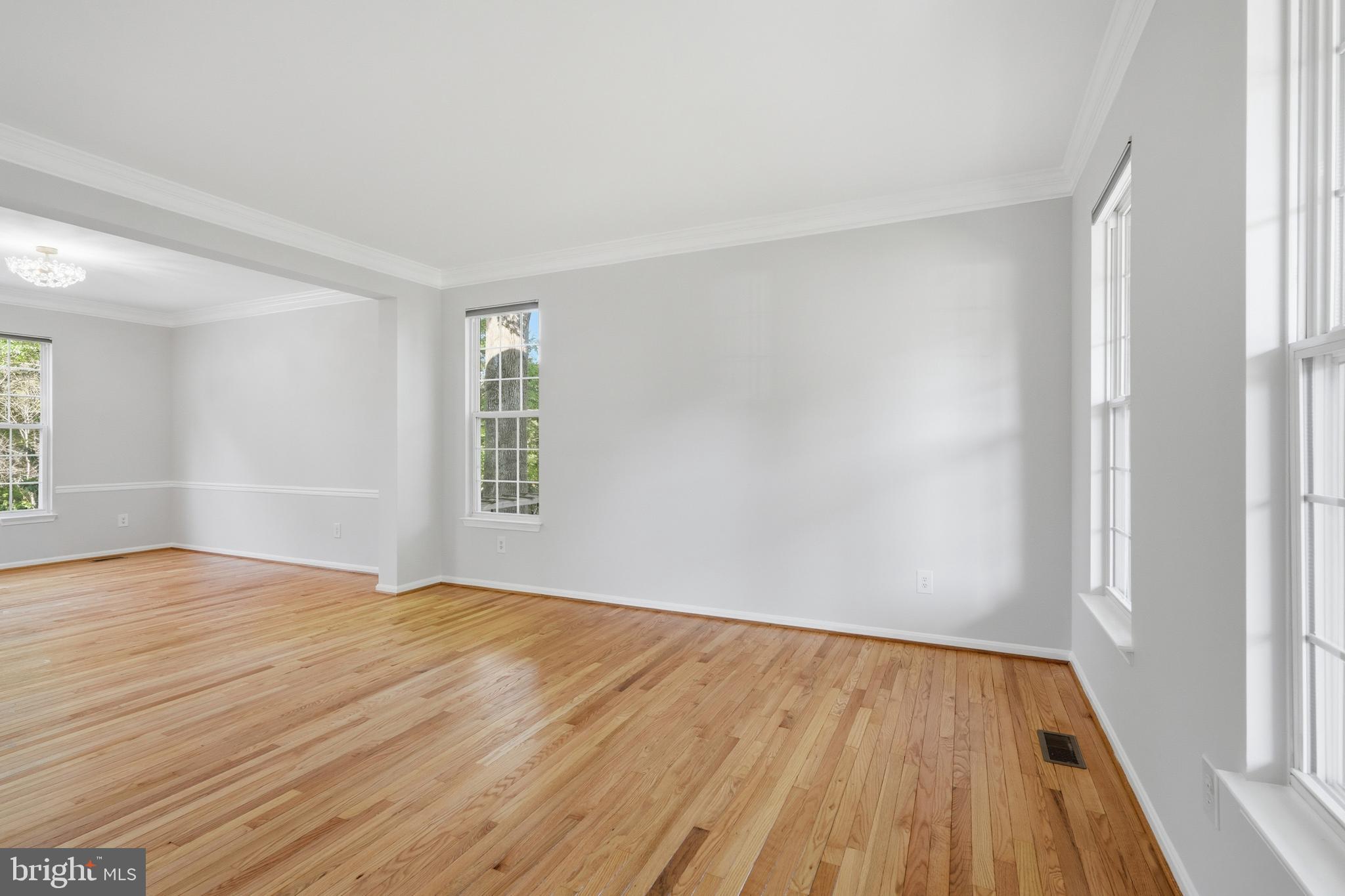 9451 WEATHERSFIELD DRIVE