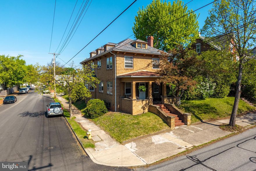 Income‑producing corner duplex with strong upside and easy value‑add potential. Both units are spacious 1‑bedroom apartments with full kitchens, full baths, and large living areas. Property can be converted back to a 3BR/2BA single‑family home with minimal reconfiguration.

Additional revenue from the detached 2‑car garage, currently rented. Separate electric and separate water heaters keep operating costs clean and predictable. First‑floor unit has basement and laundry access; second‑floor unit has pull‑down attic storage. Large windows throughout provide excellent natural light. Both units include eat‑in kitchens.

Long‑term tenants are month‑to‑month, offering flexibility for rent increases, renovation, or owner‑occupancy. A great opportunity for investors seeking cash flow with future redevelopment options.

The first‑floor unit enjoys direct basement and laundry access, while the second‑floor unit benefits from pull‑down attic storage. Both units offer eat‑in kitchens and bright, airy rooms. Long‑term tenants are on month‑to‑month leases, making this an ideal opportunity for investors or buyers seeking future owner‑occupancy.