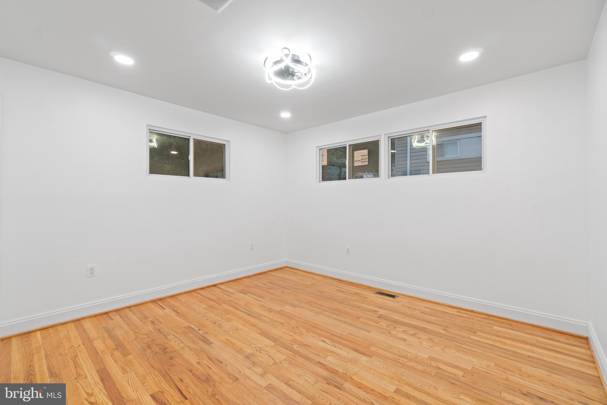 FRANKFORD - Residential