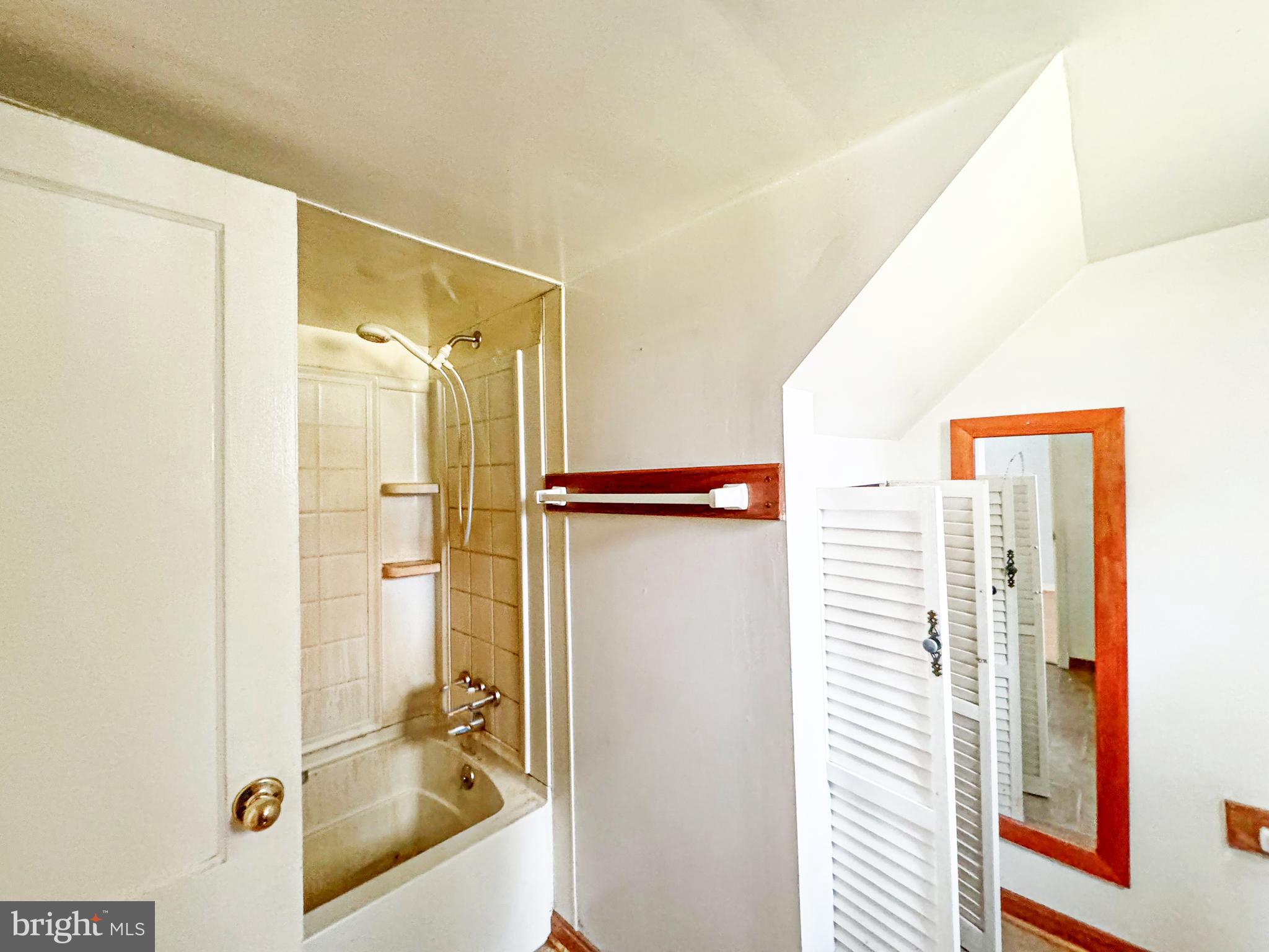 UPPER FERRY ACRES - Residential