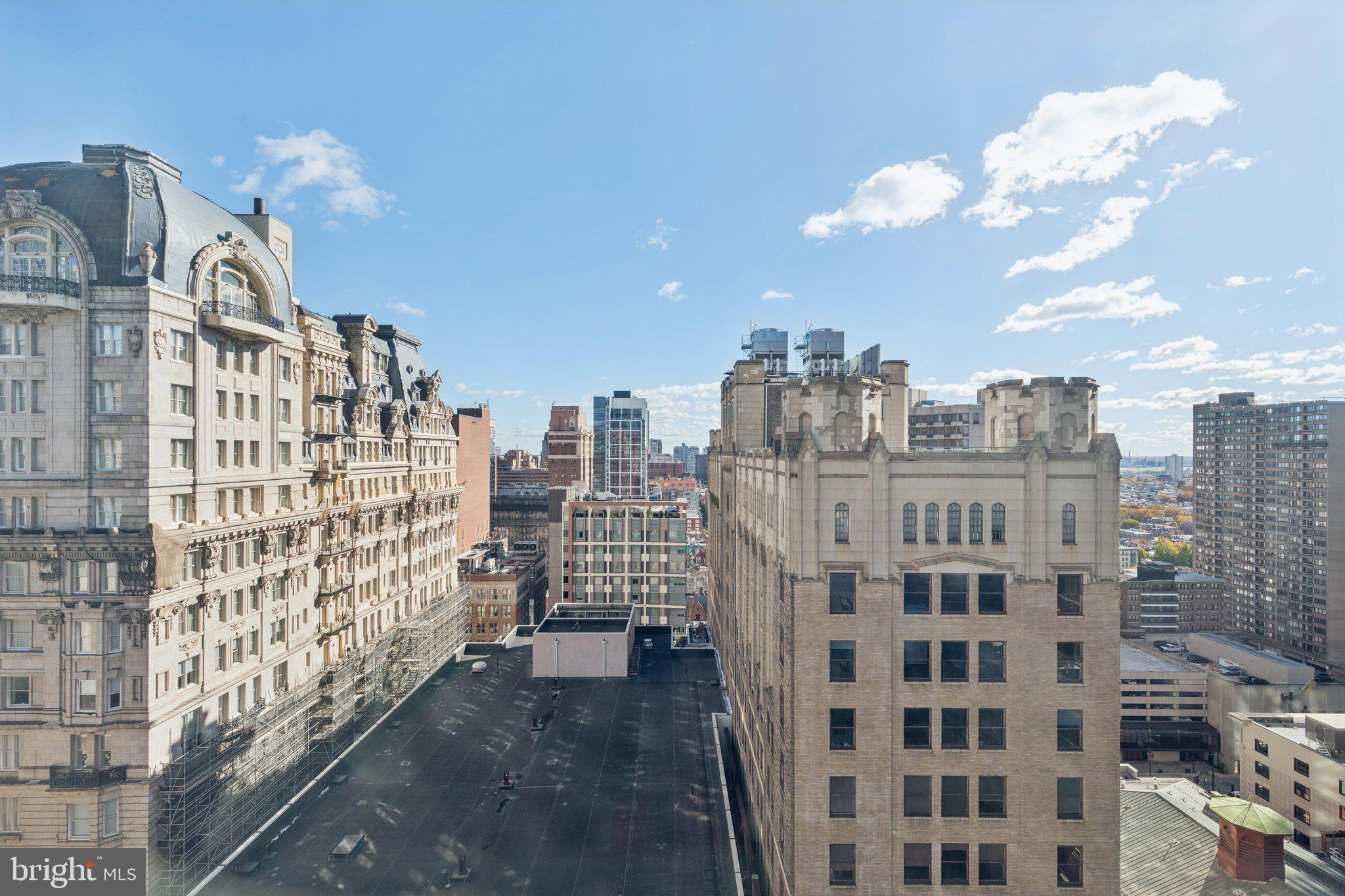 AVENUE OF THE ARTS - Residential