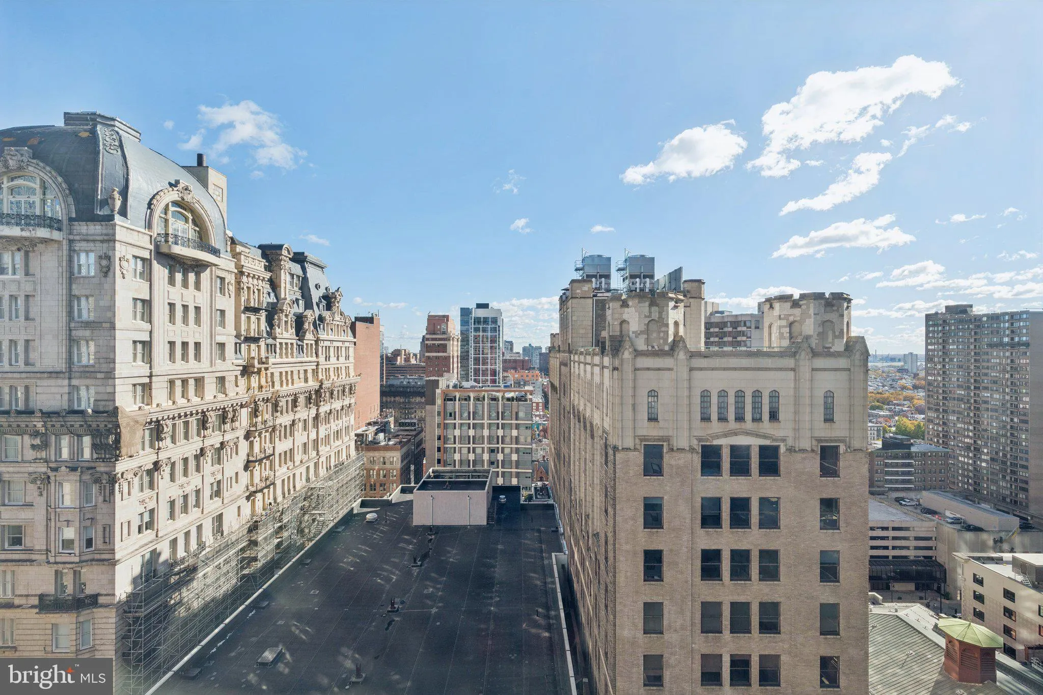 Philadelphia, Pennsylvania 19102, United States, 2 Bedrooms Bedrooms, ,3 BathroomsBathrooms,Residential,Coming Soon,236107