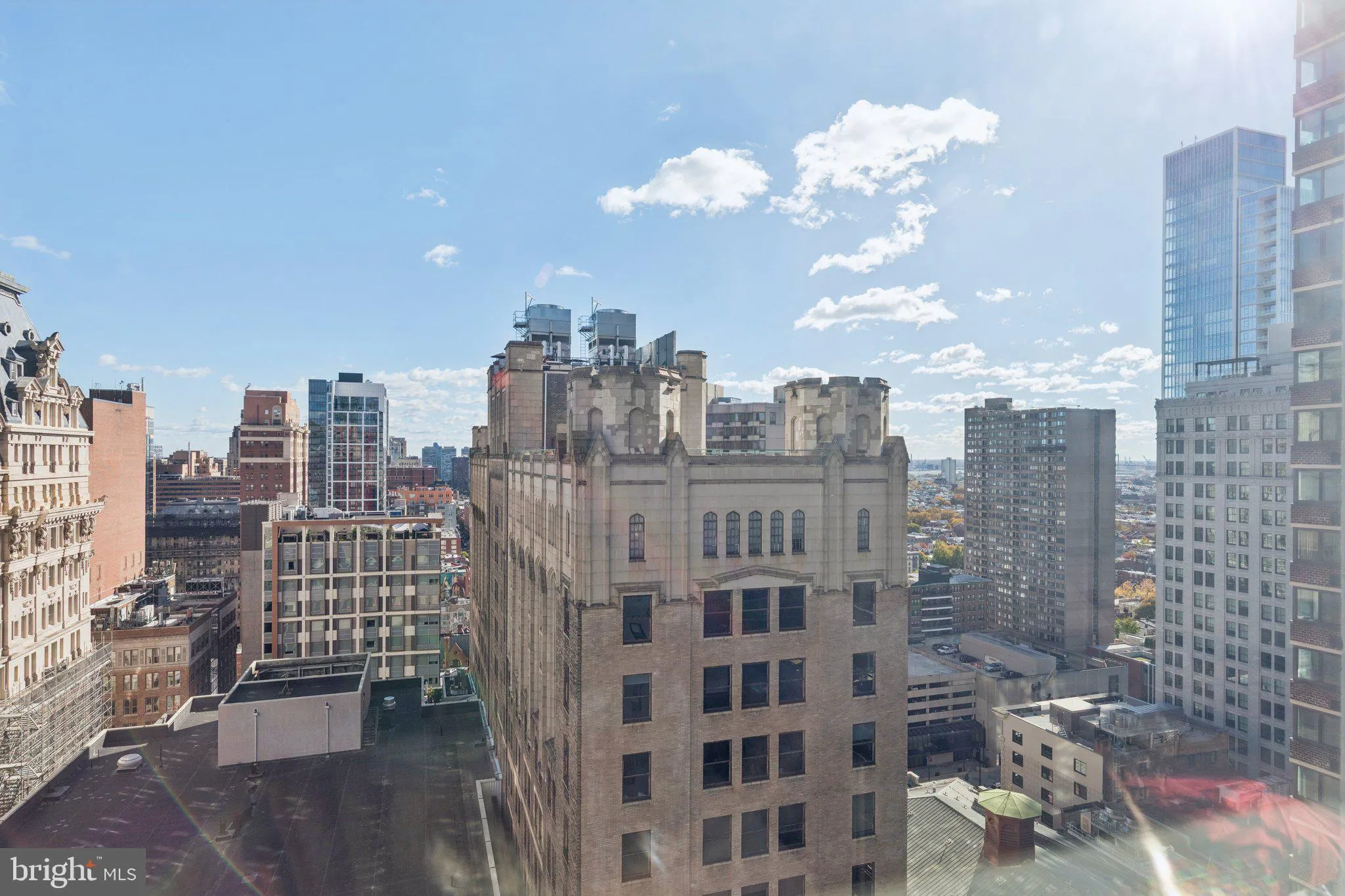 Philadelphia, Pennsylvania 19102, United States, 2 Bedrooms Bedrooms, ,3 BathroomsBathrooms,Residential,Coming Soon,236107