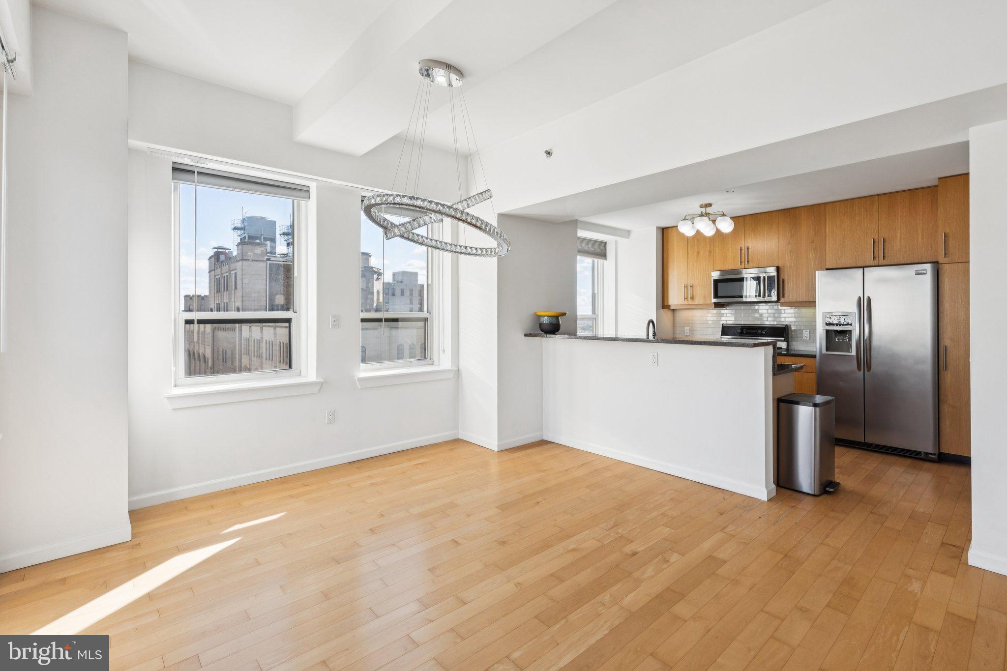 AVENUE OF THE ARTS - Residential