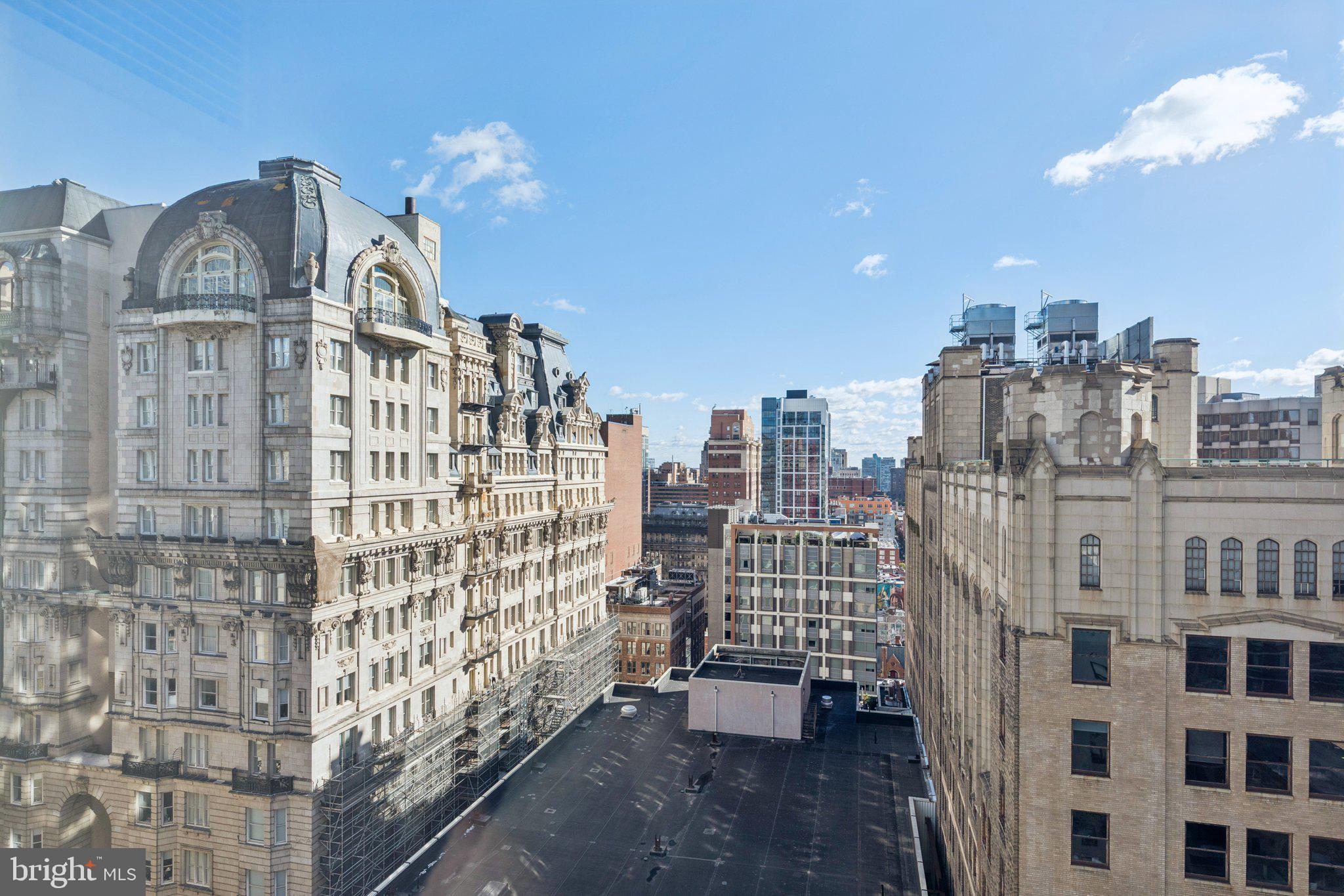 AVENUE OF THE ARTS - Residential